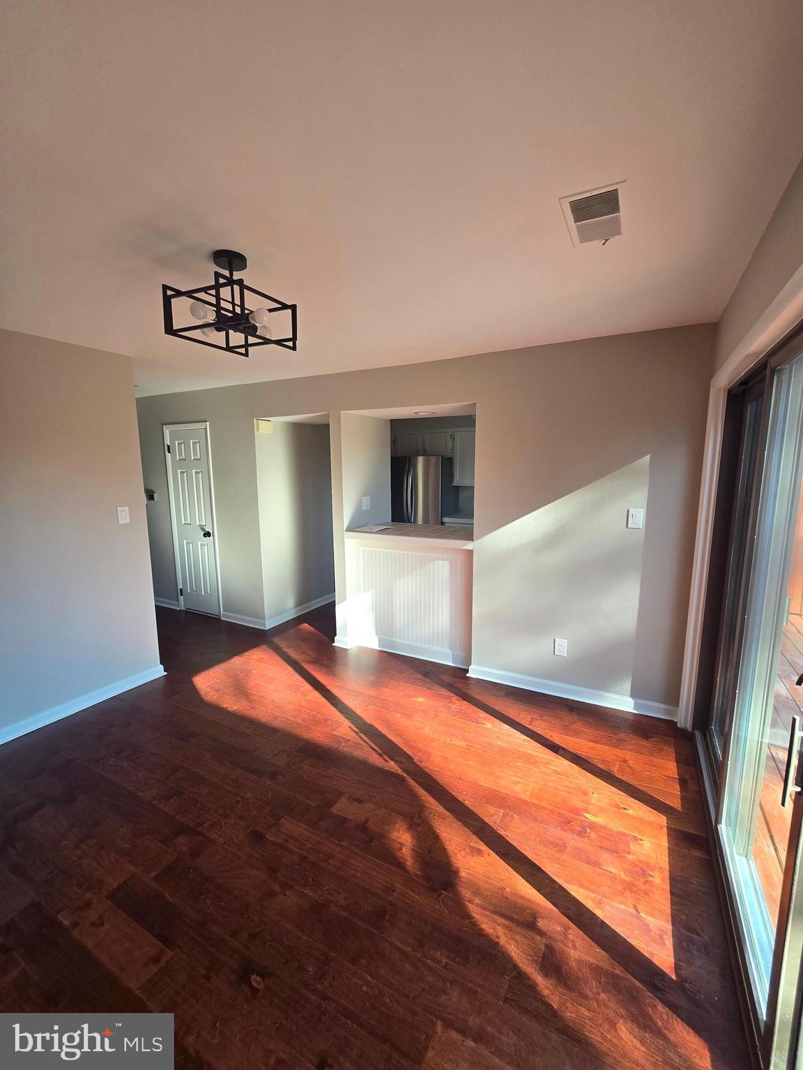 INGHAM MEWS - Residential Lease