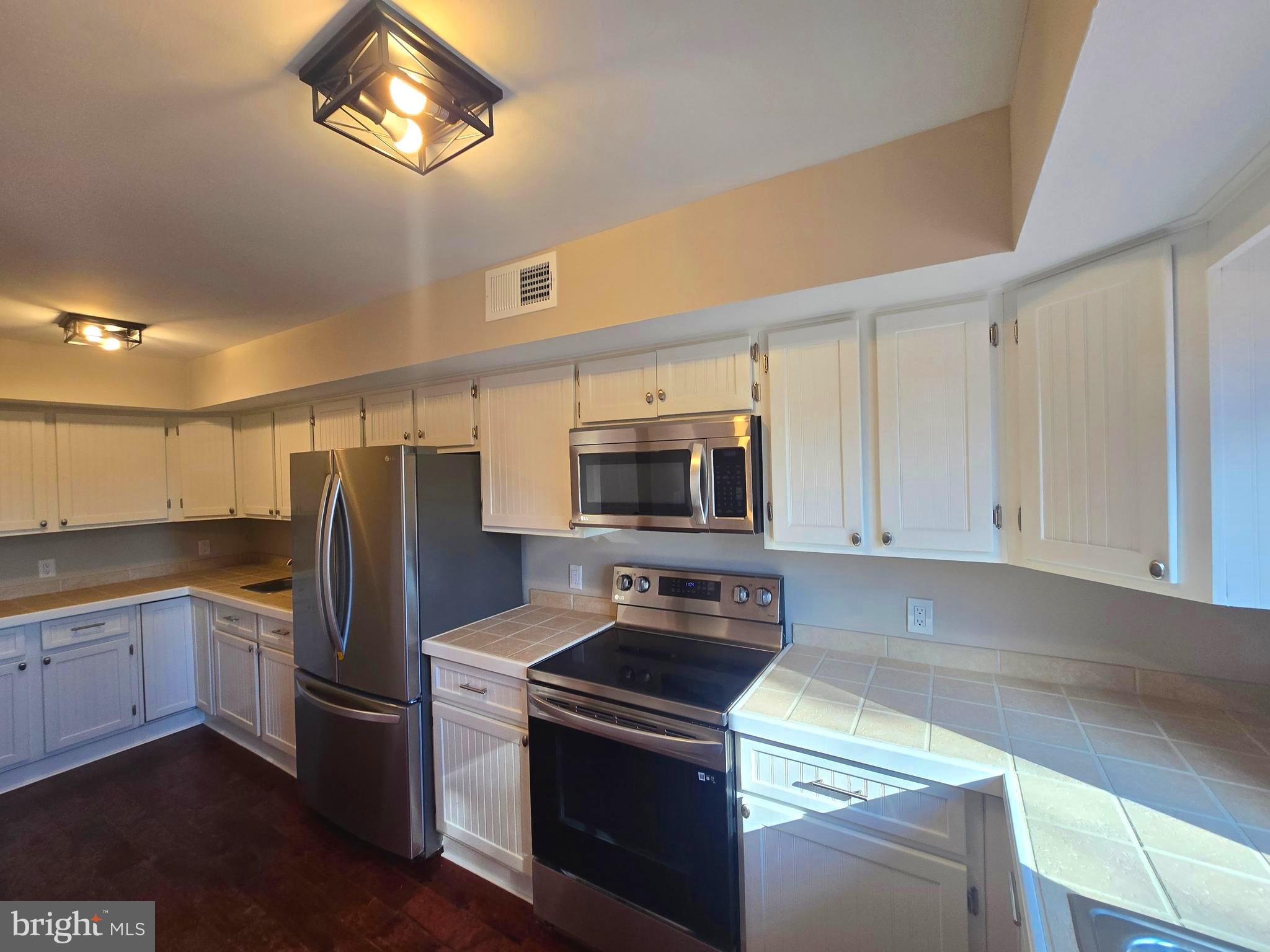 INGHAM MEWS - Residential Lease