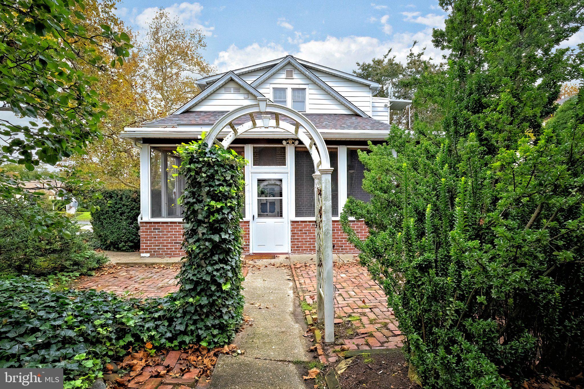1000 BELMONT AVENUE