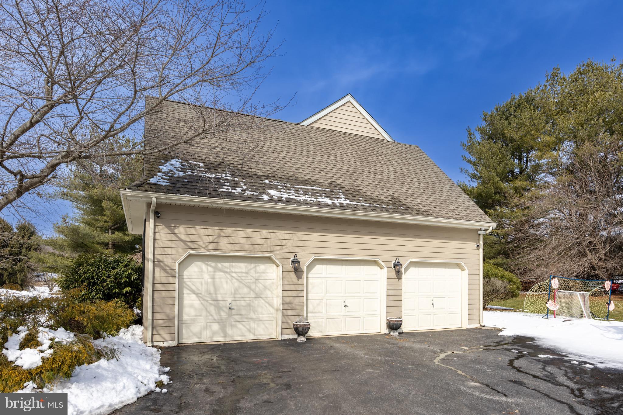 MATTHEWS MEADOWS - Residential