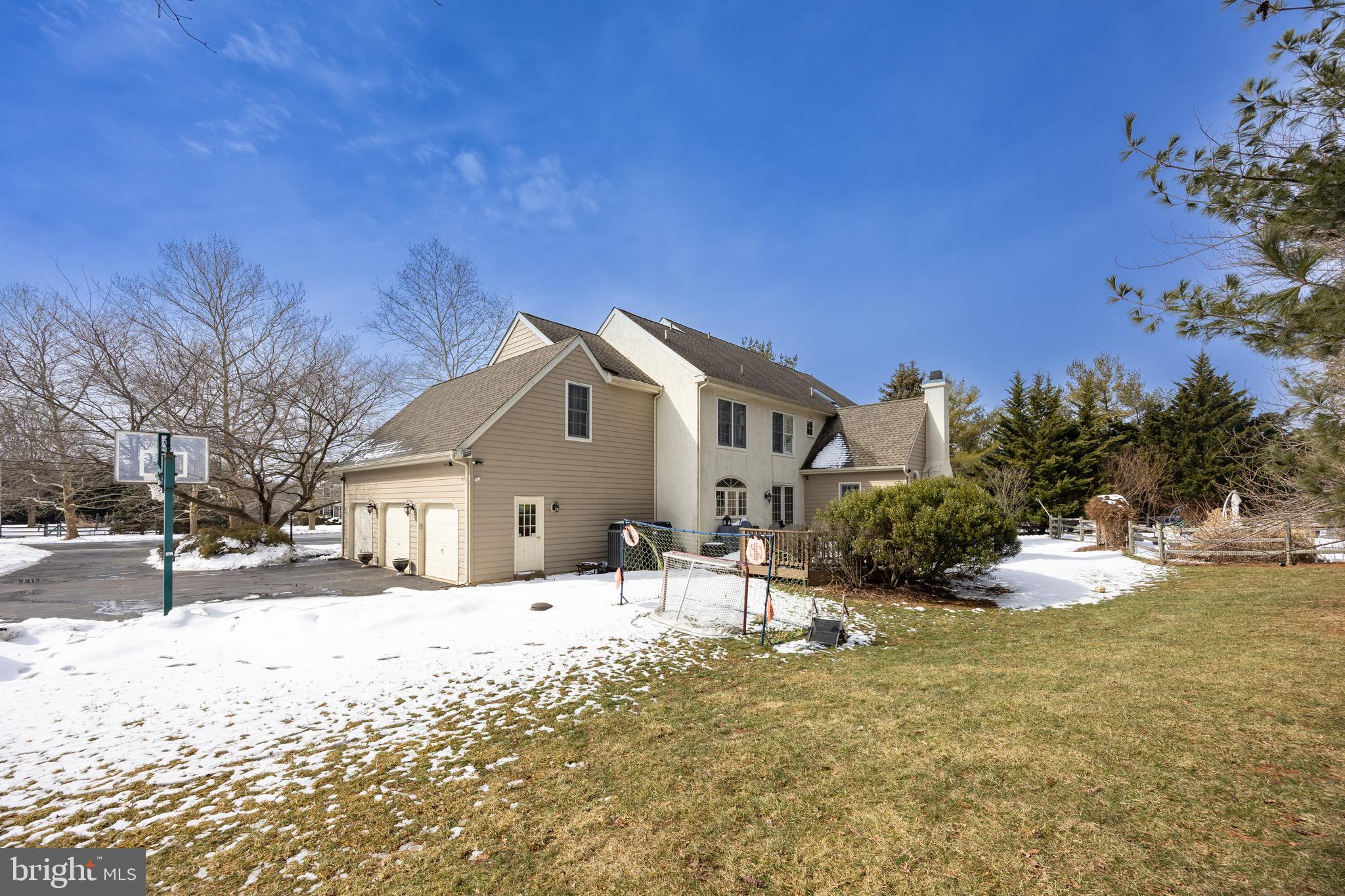 MATTHEWS MEADOWS - Residential