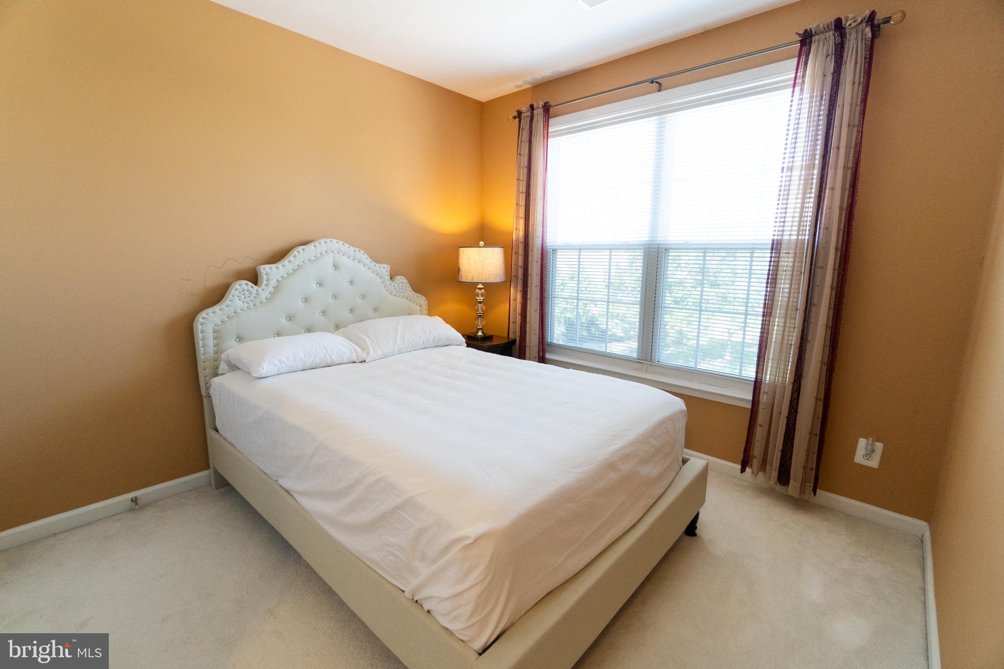 OVERLOOK - Residential Lease