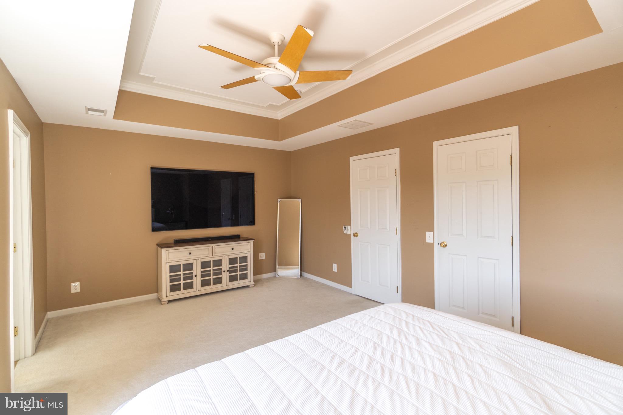 OVERLOOK - Residential Lease