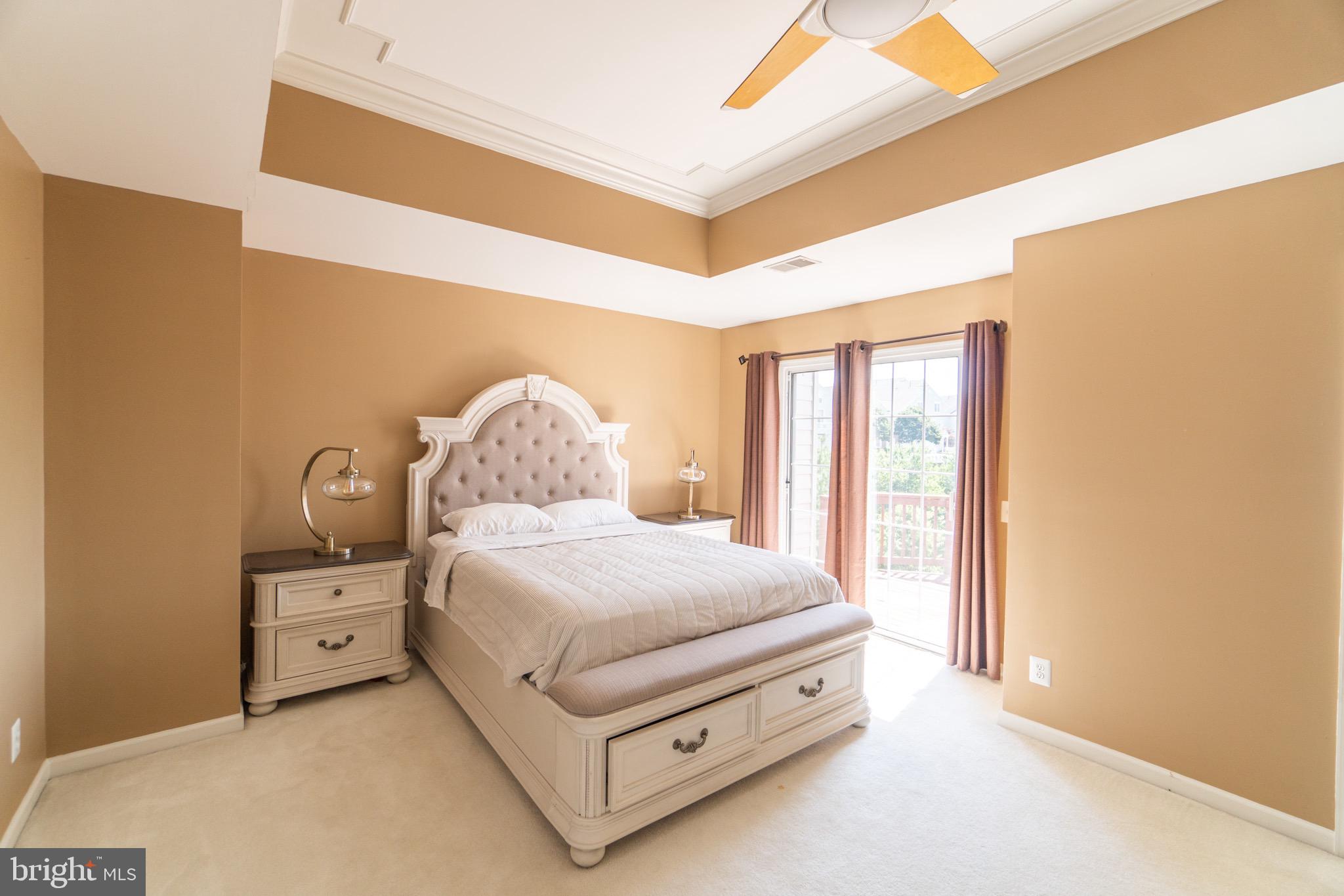 OVERLOOK - Residential Lease