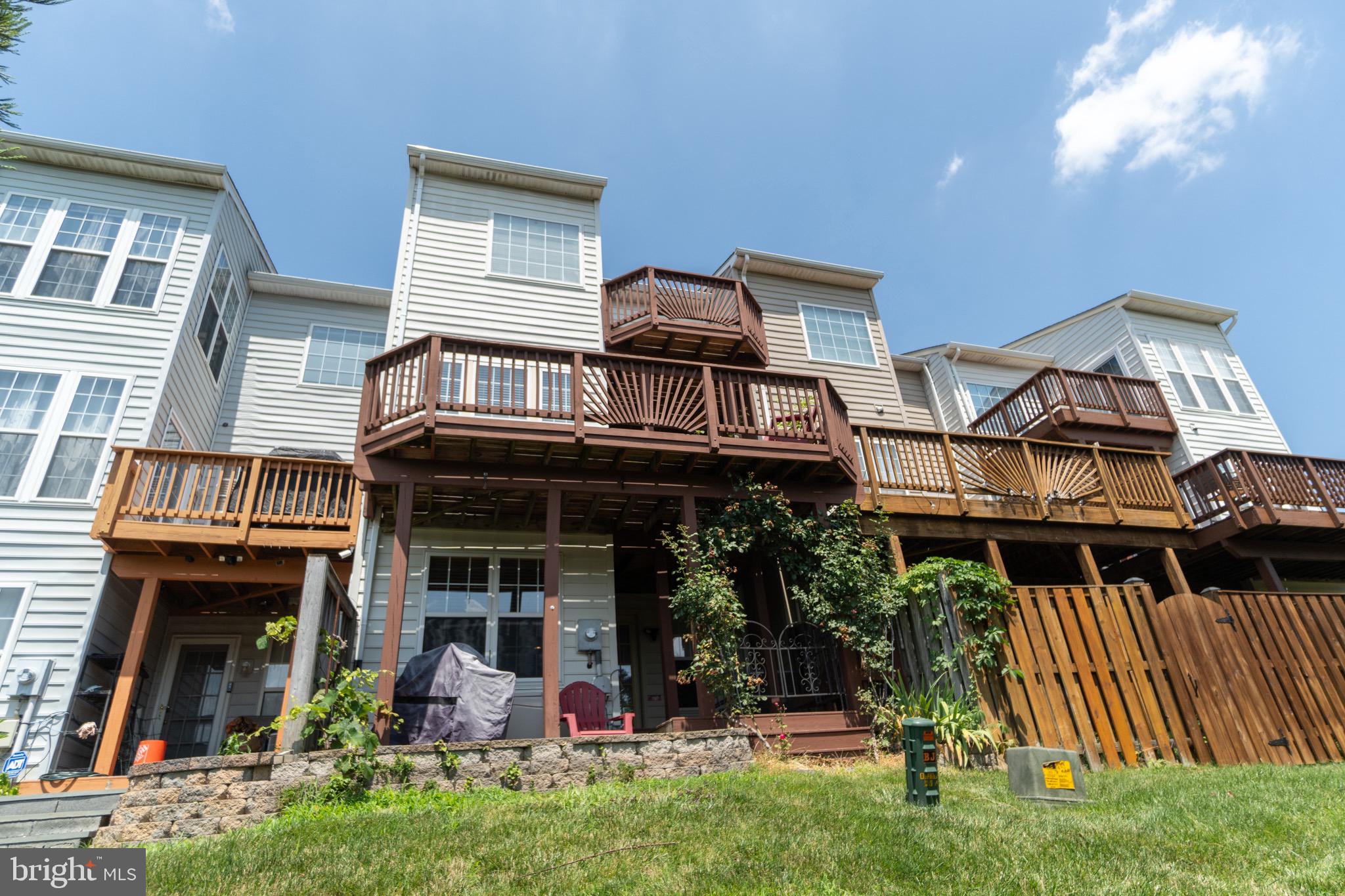 OVERLOOK - Residential Lease