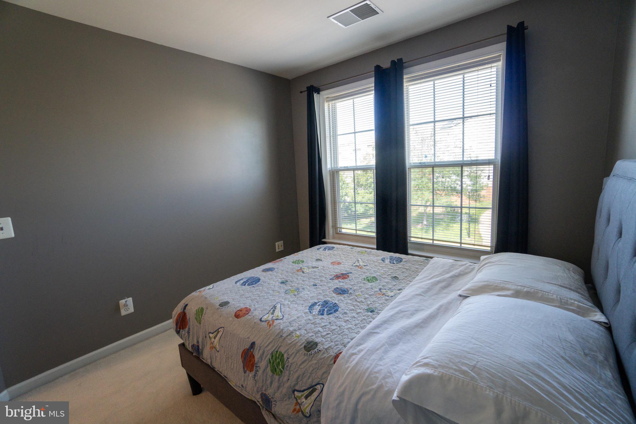 OVERLOOK - Residential Lease