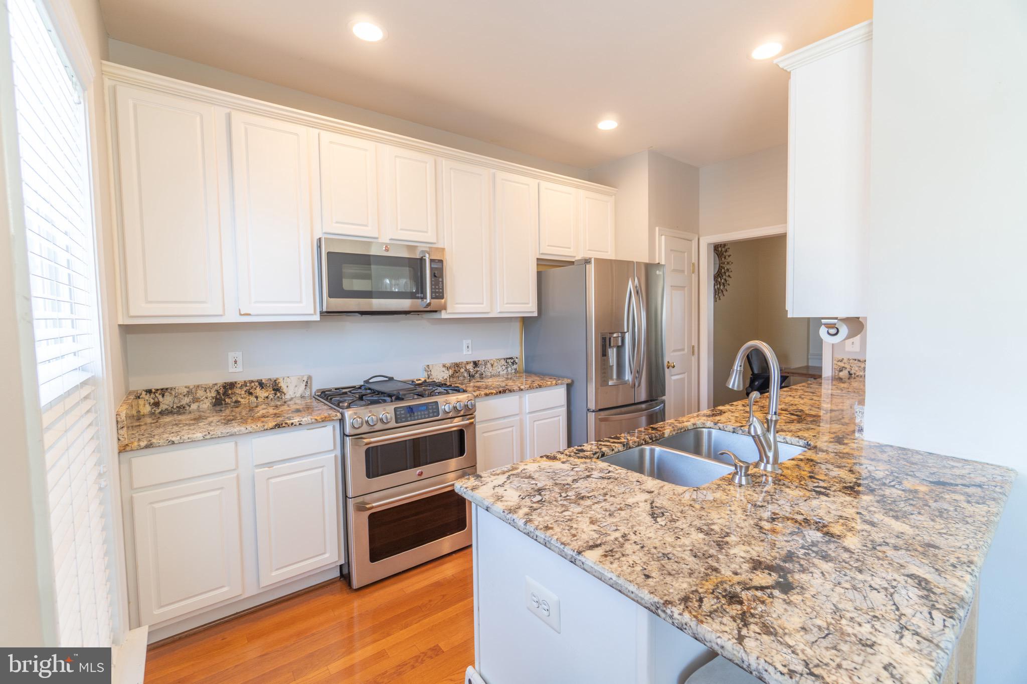 OVERLOOK - Residential Lease