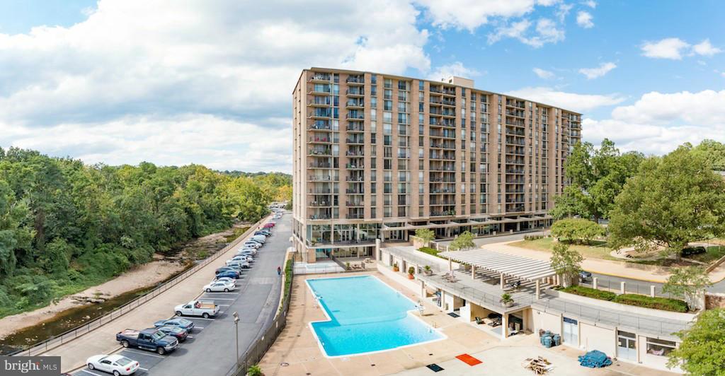 THE BRITTANY - Residential