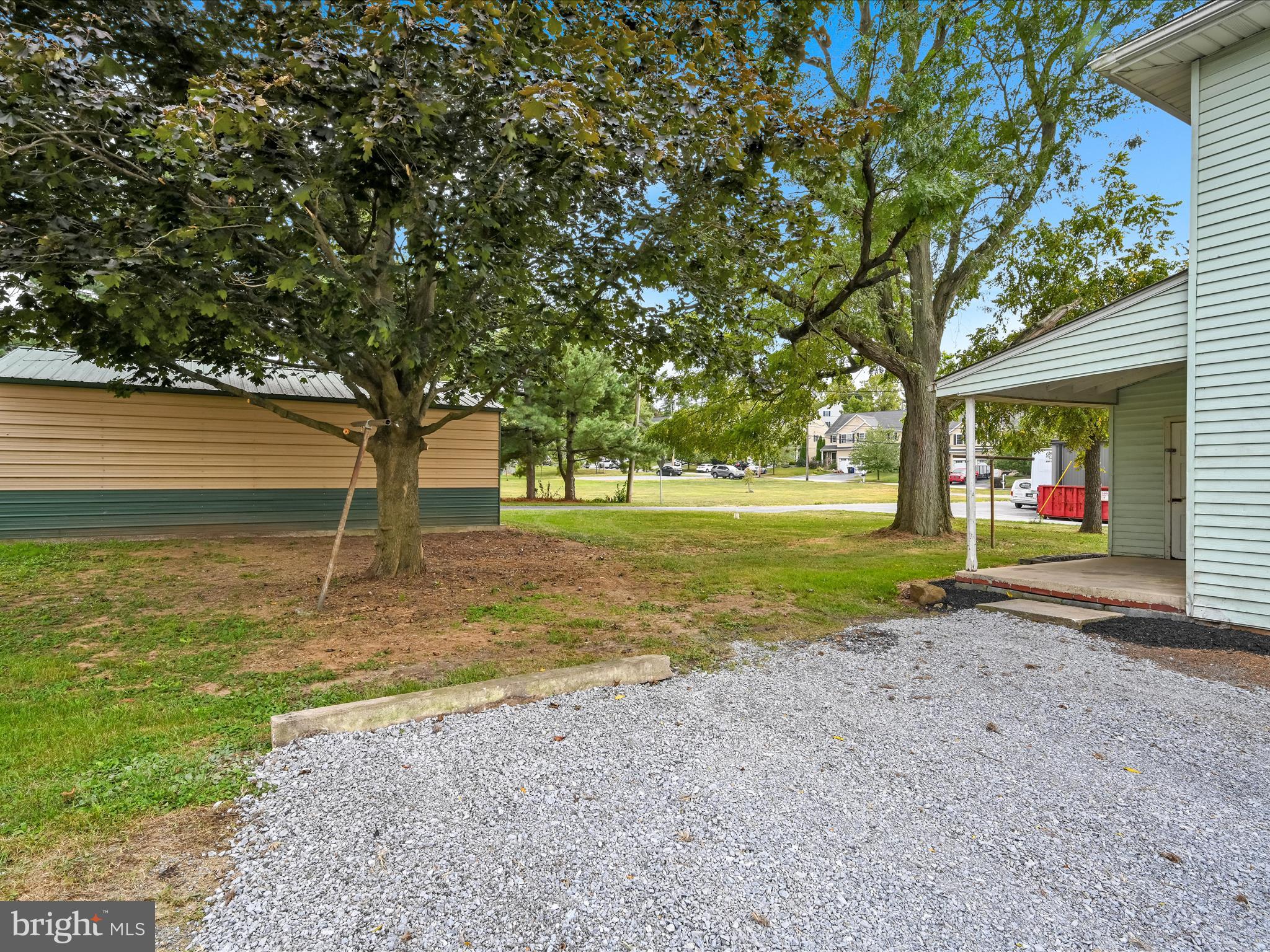 1 MI W OF EPHRATA - Residential