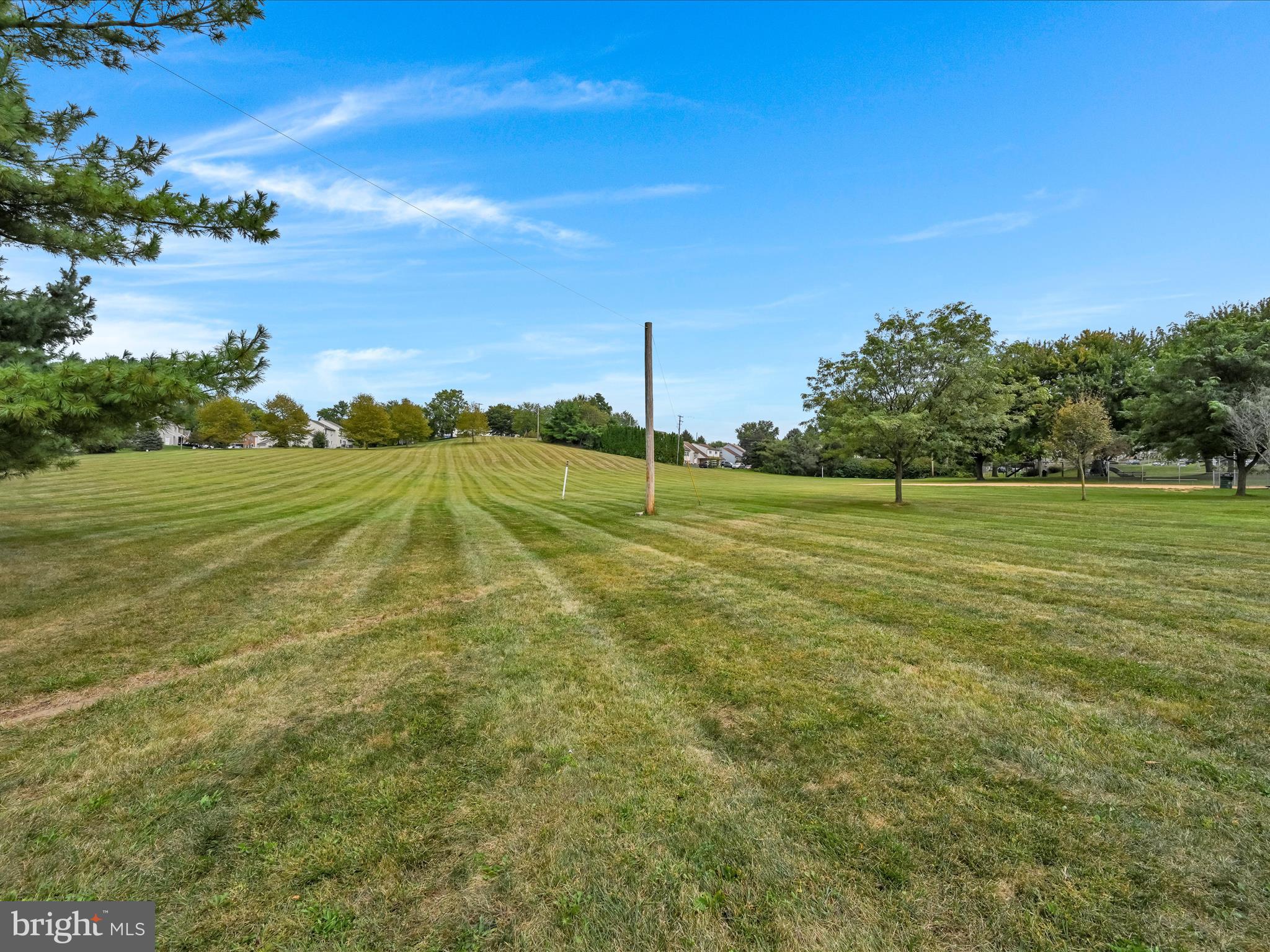 1 MI W OF EPHRATA - Residential