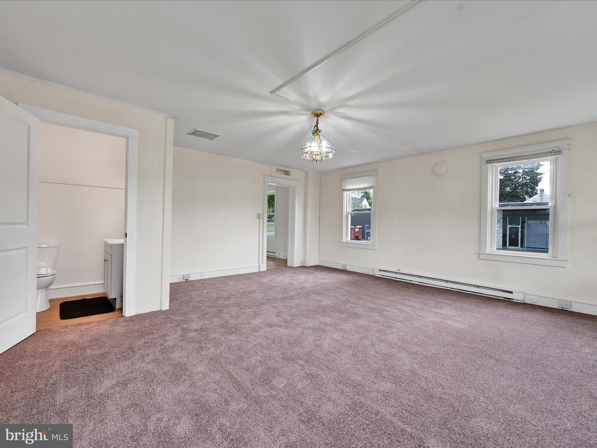 1 MI W OF EPHRATA - Residential