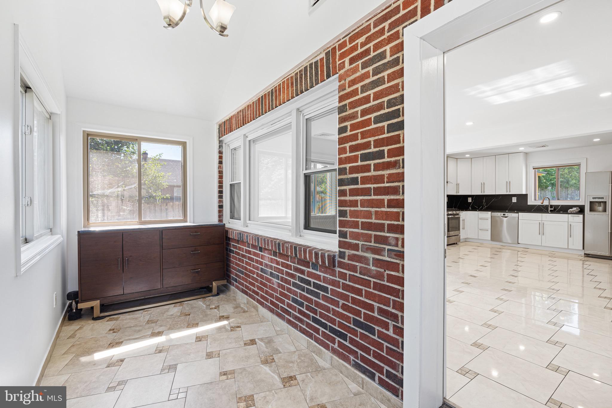 NORRISTOWN - Residential