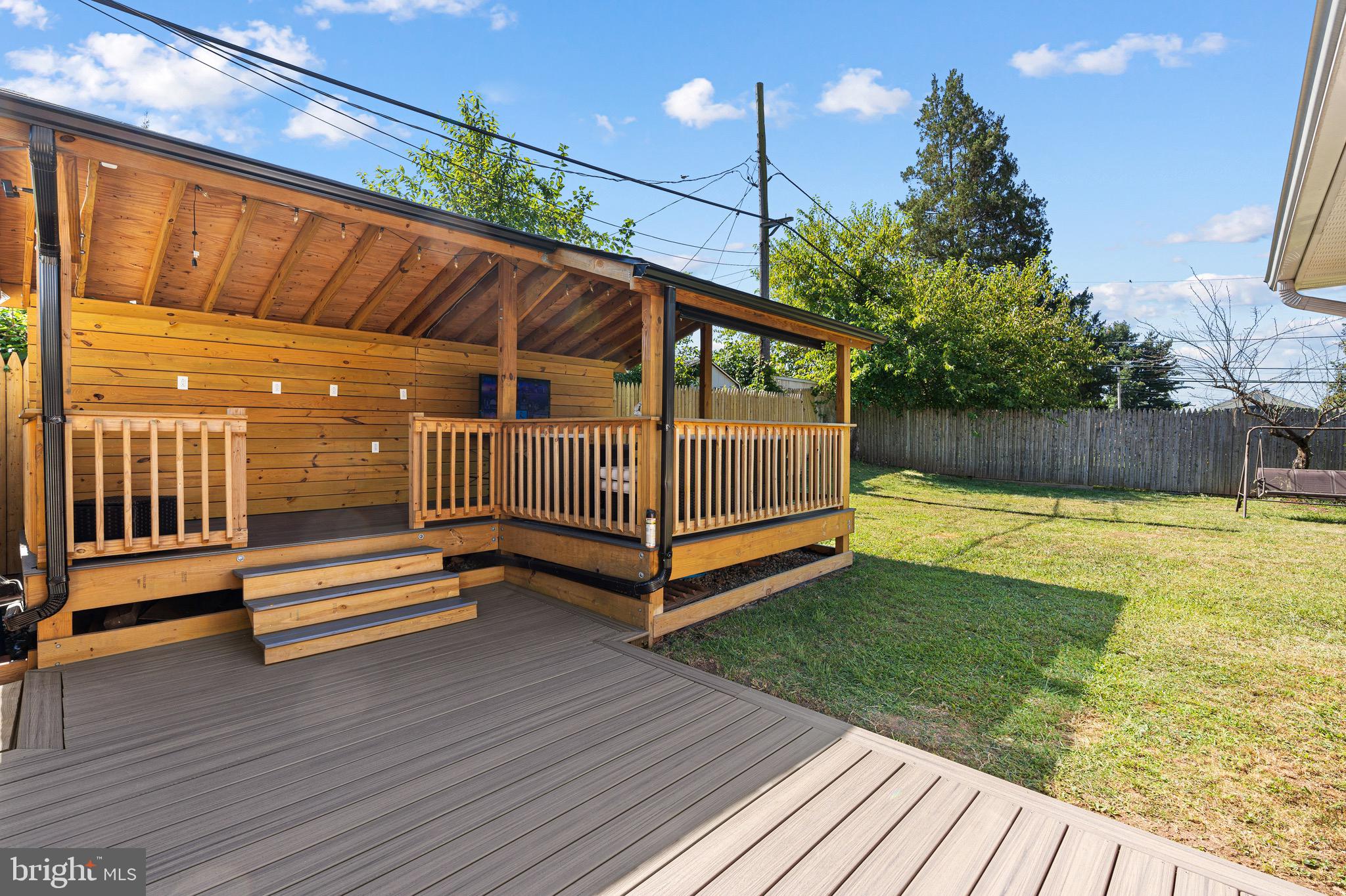 NORRISTOWN - Residential