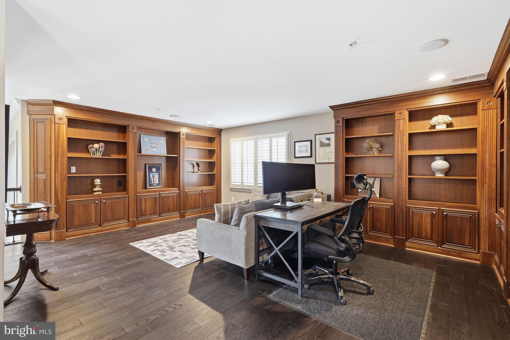 BELMONT COUNTRY CLUB - Residential