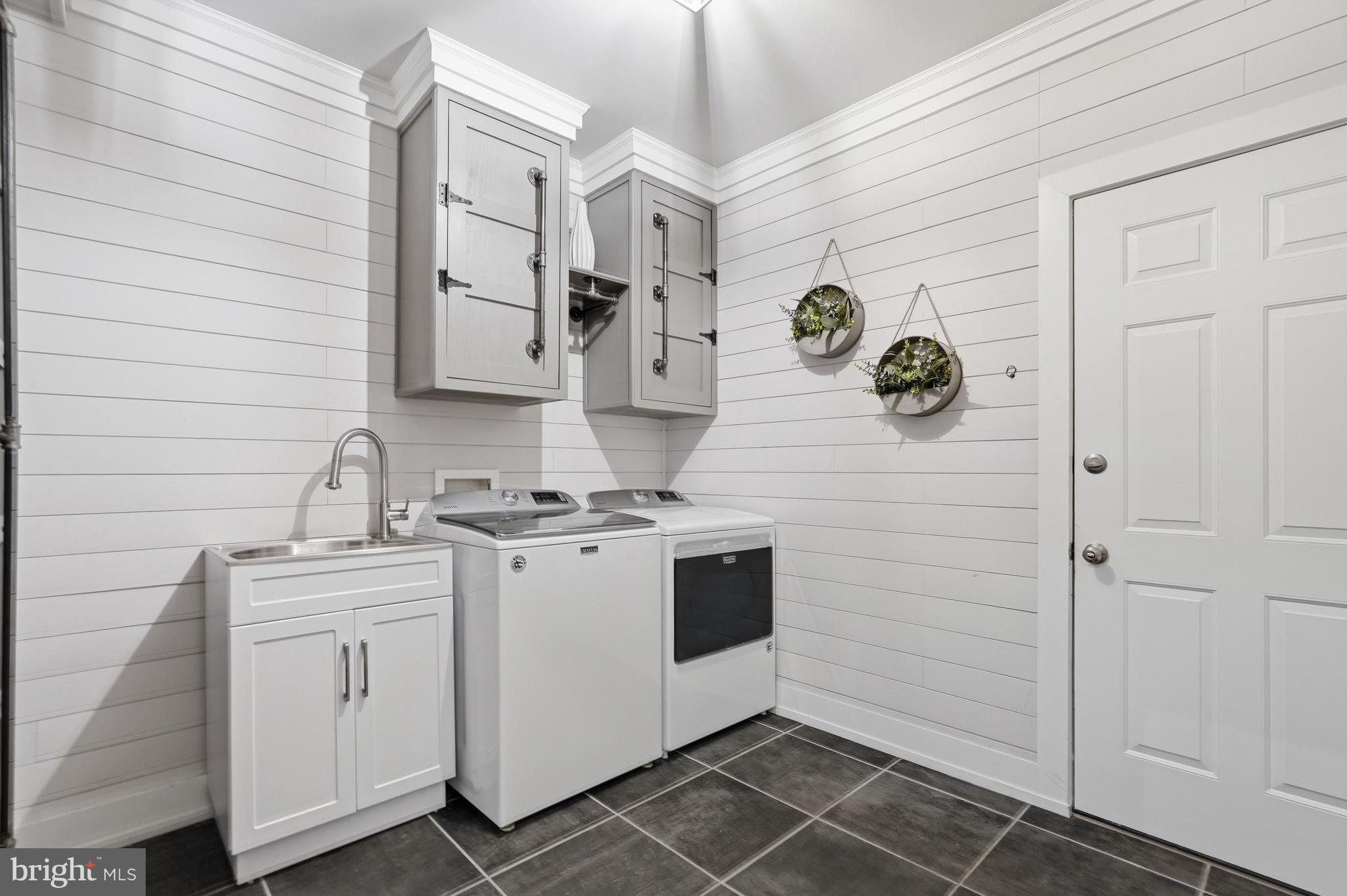 BELMONT COUNTRY CLUB - Residential