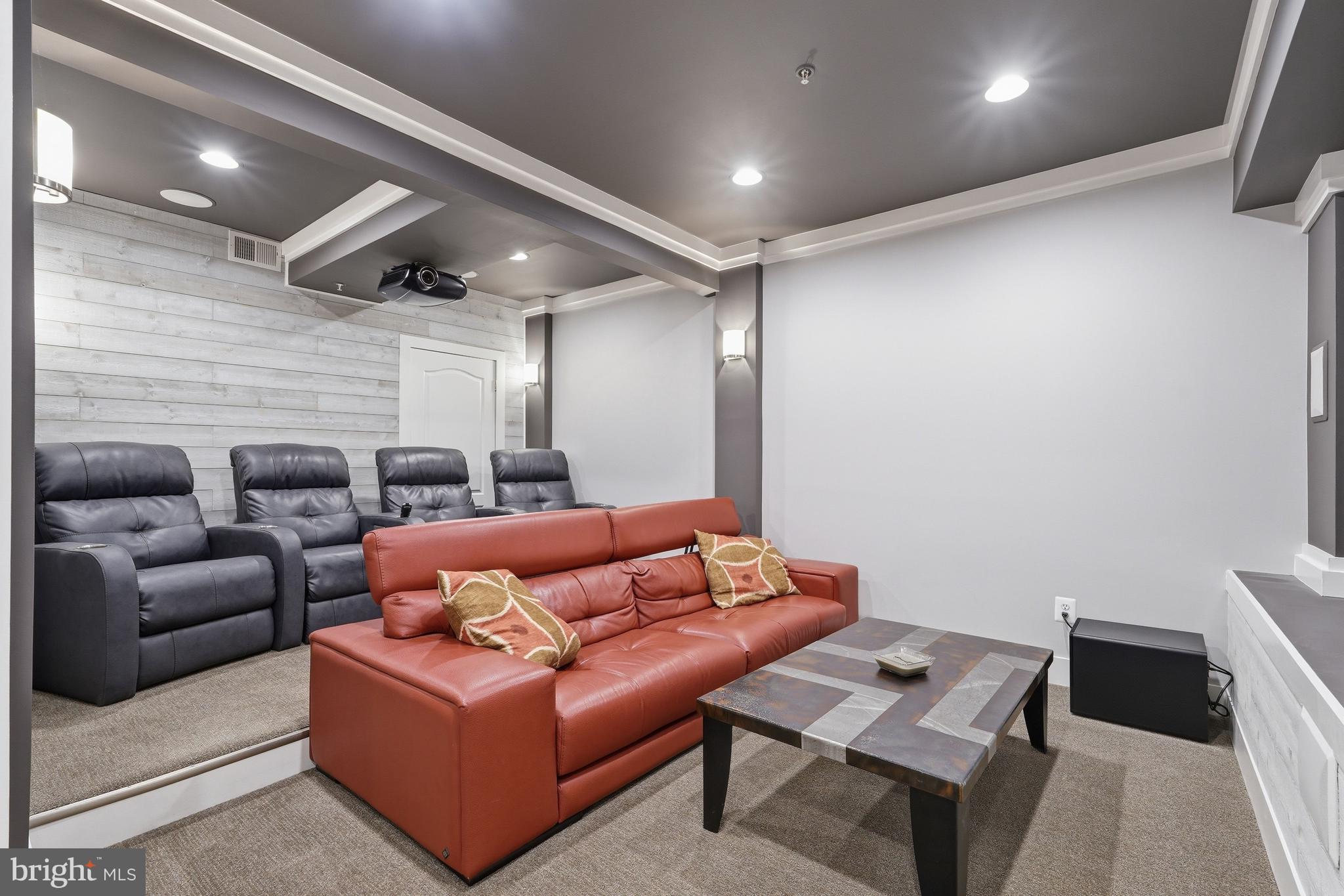 BELMONT COUNTRY CLUB - Residential