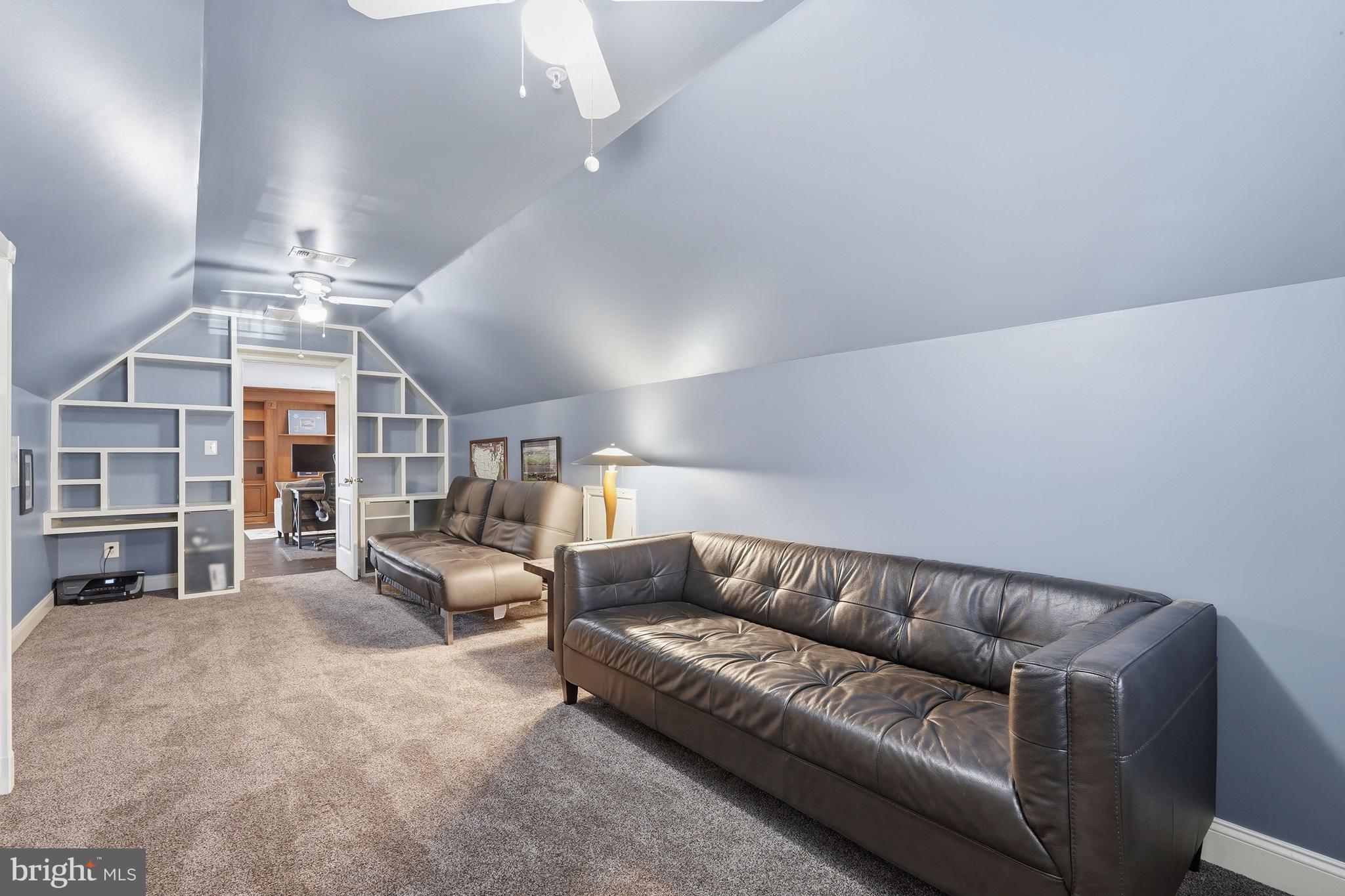 BELMONT COUNTRY CLUB - Residential