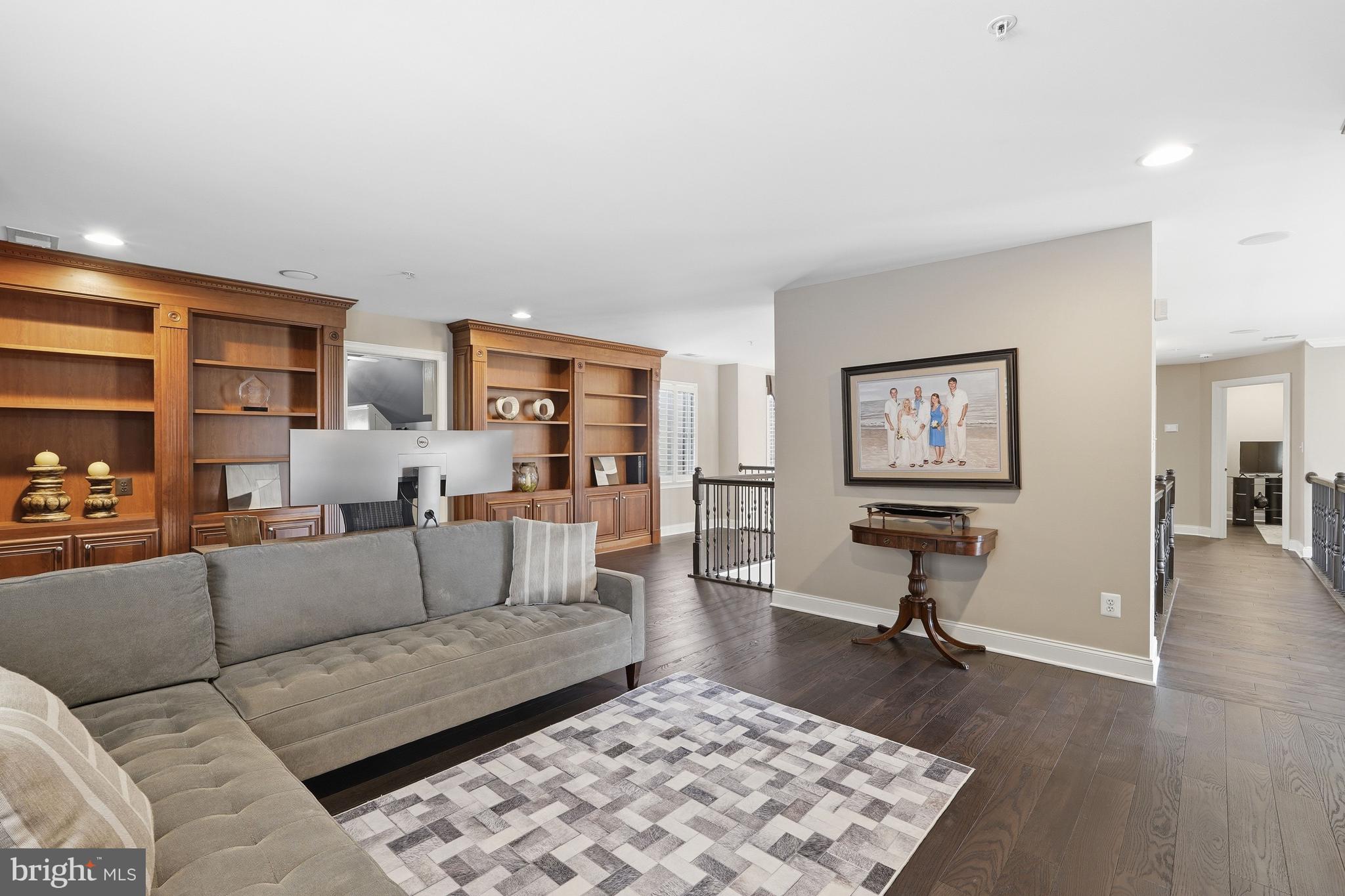 BELMONT COUNTRY CLUB - Residential