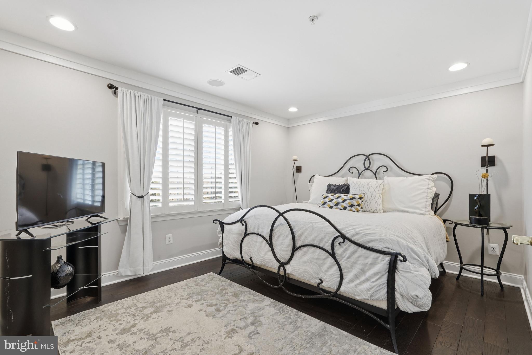 BELMONT COUNTRY CLUB - Residential