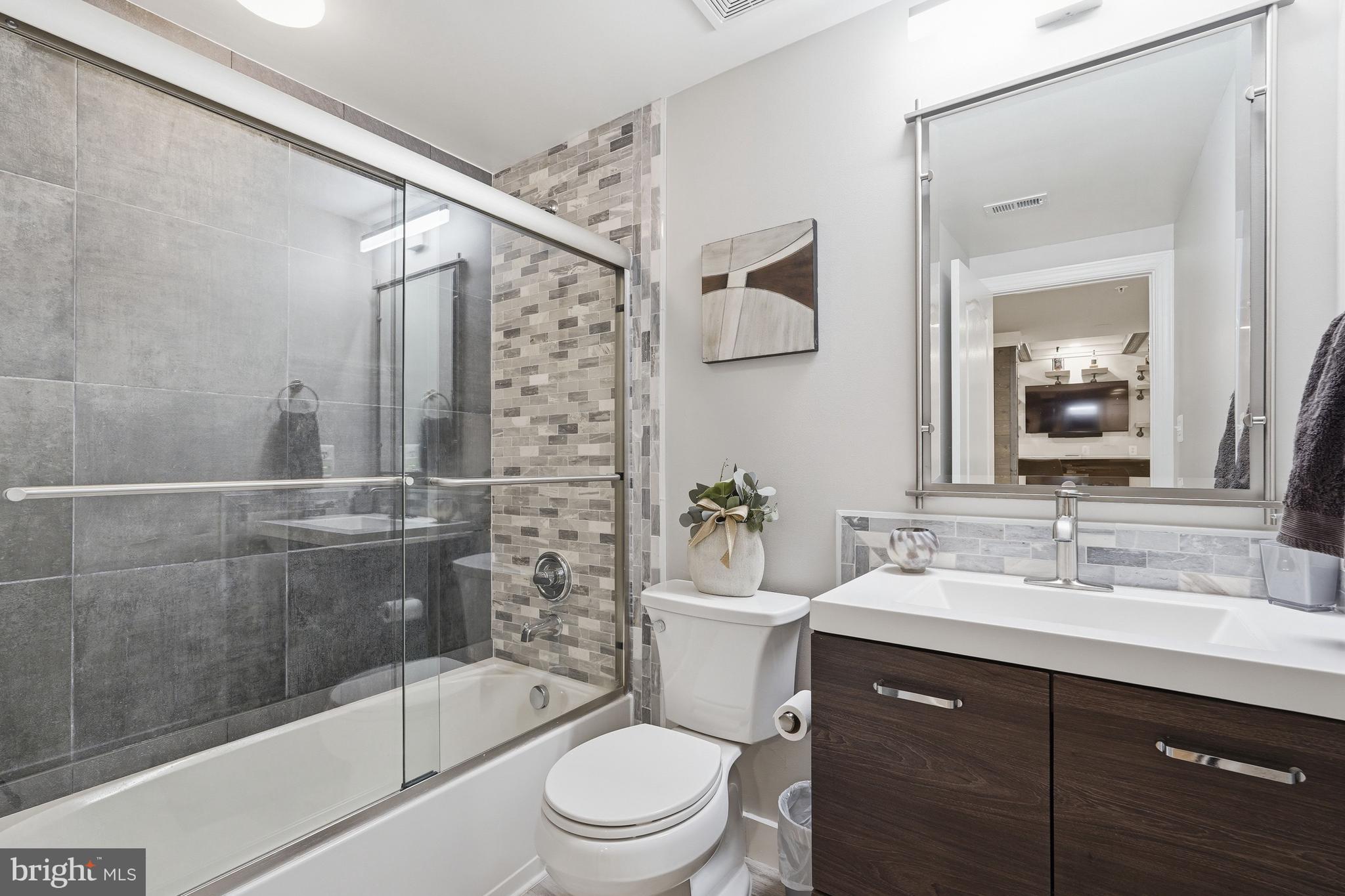 BELMONT COUNTRY CLUB - Residential