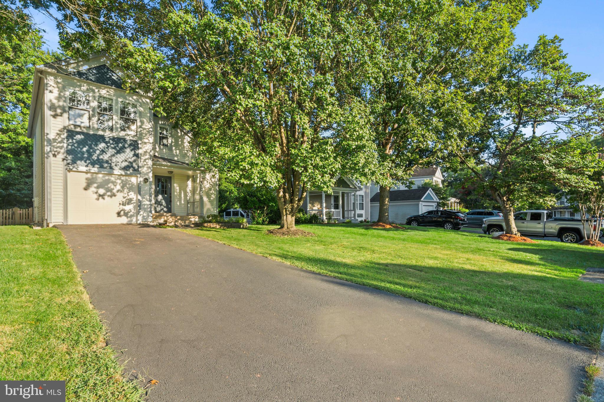 6 FENTON WOOD DRIVE
