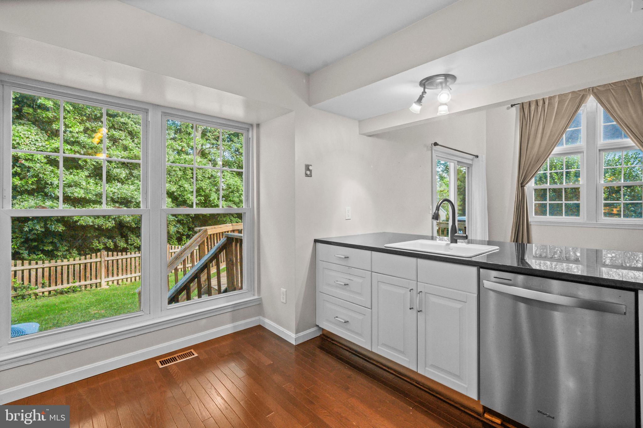 COUNTRYSIDE - Residential