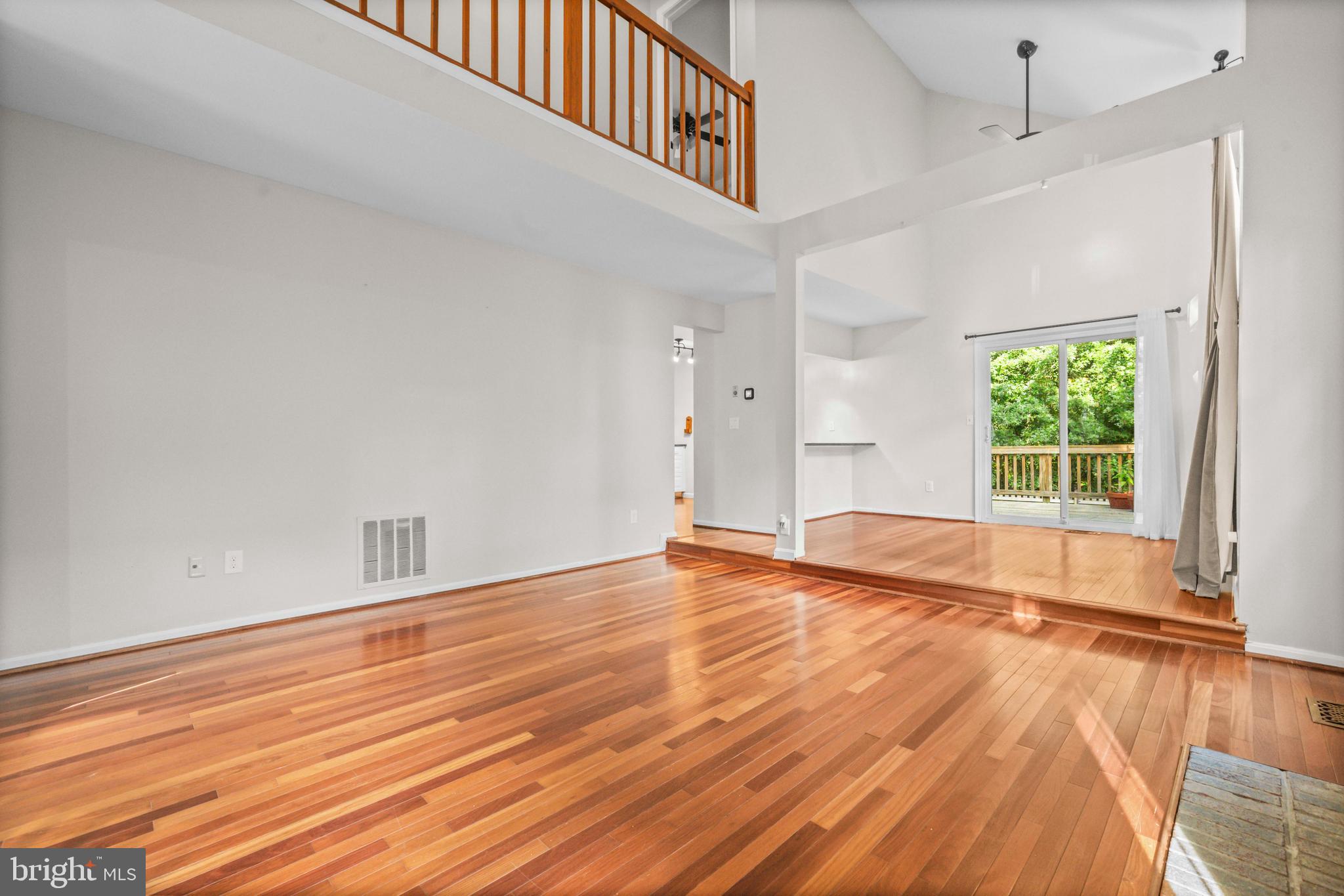 COUNTRYSIDE - Residential