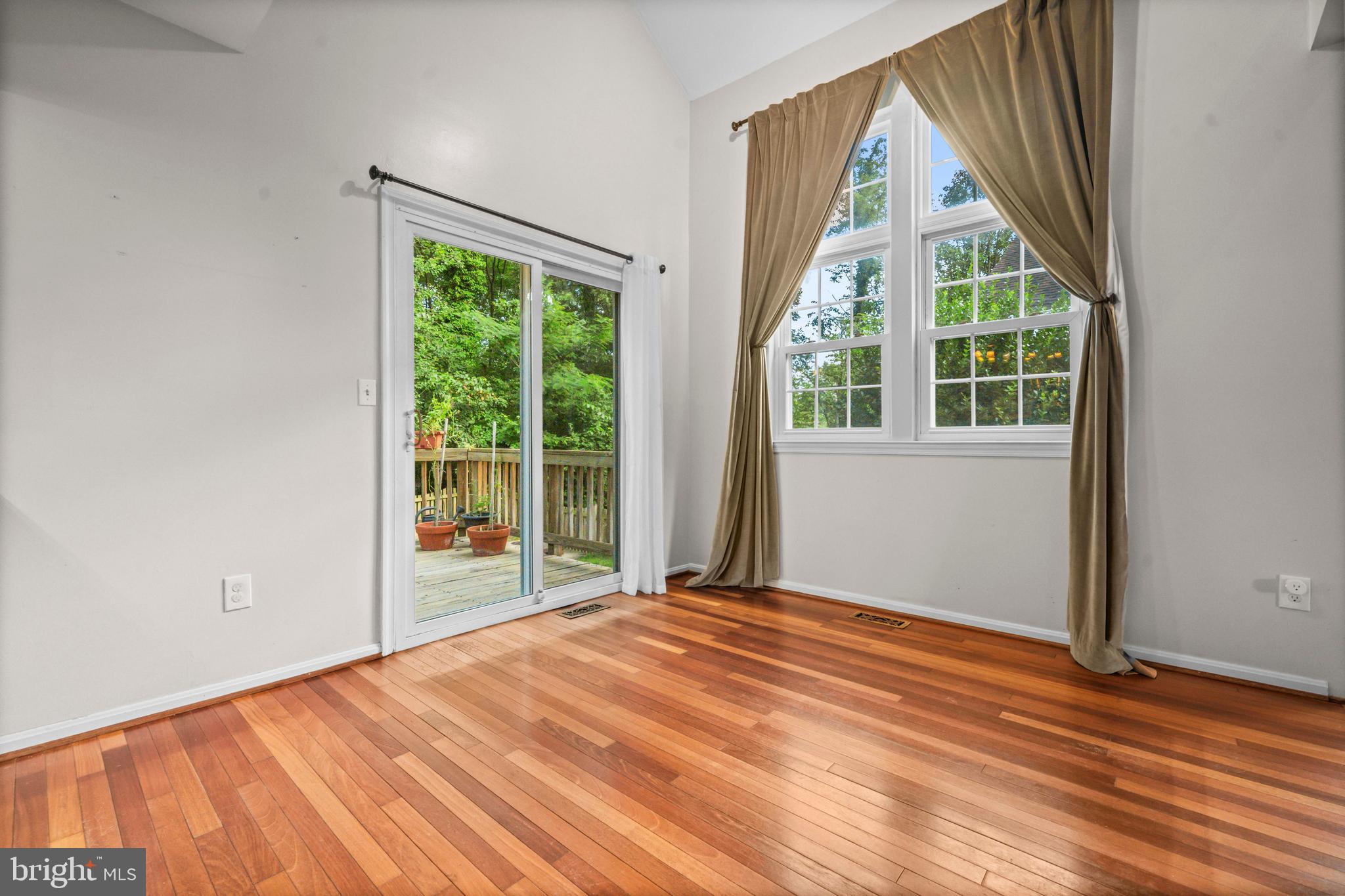 COUNTRYSIDE - Residential