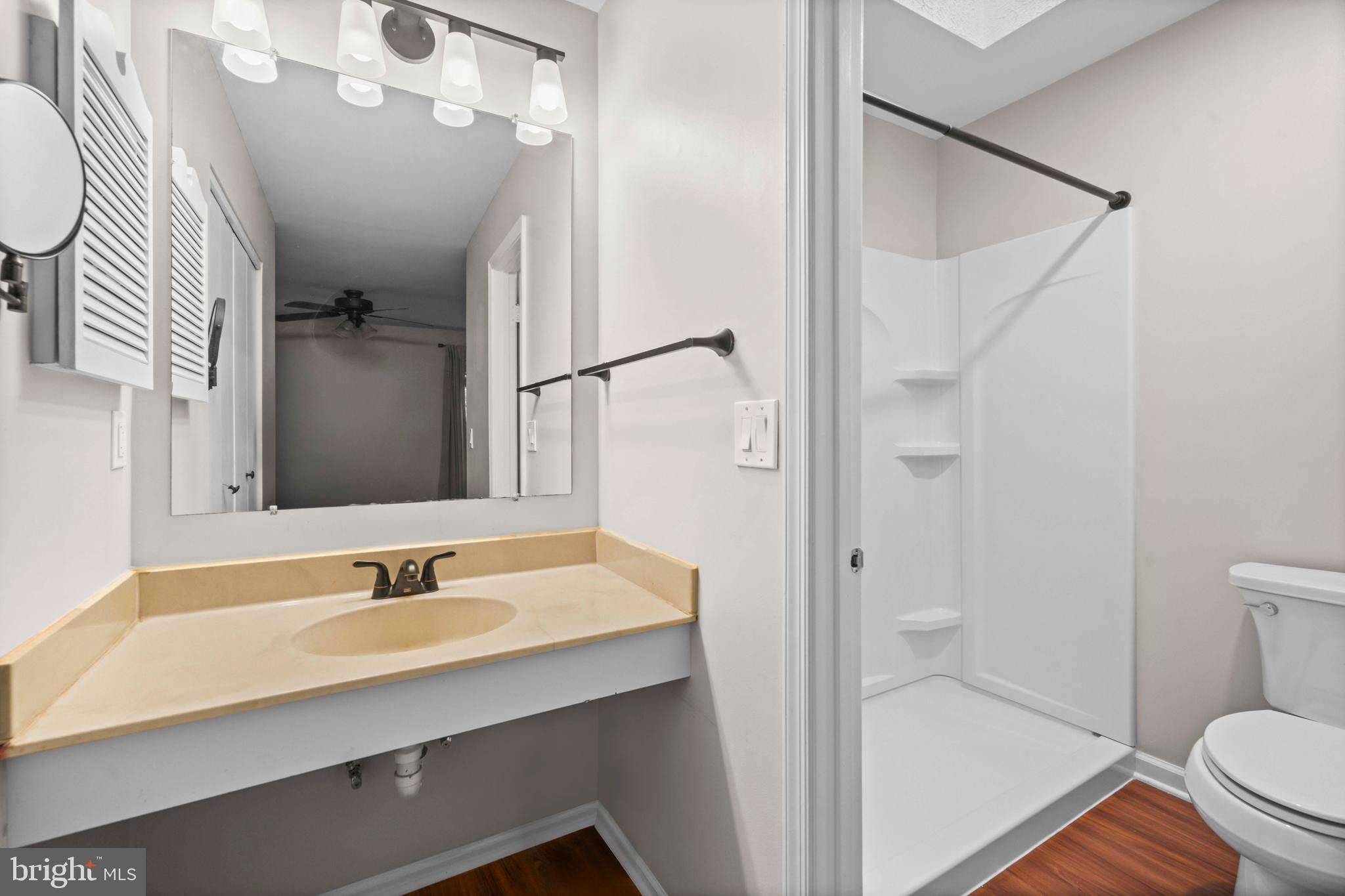 COUNTRYSIDE - Residential