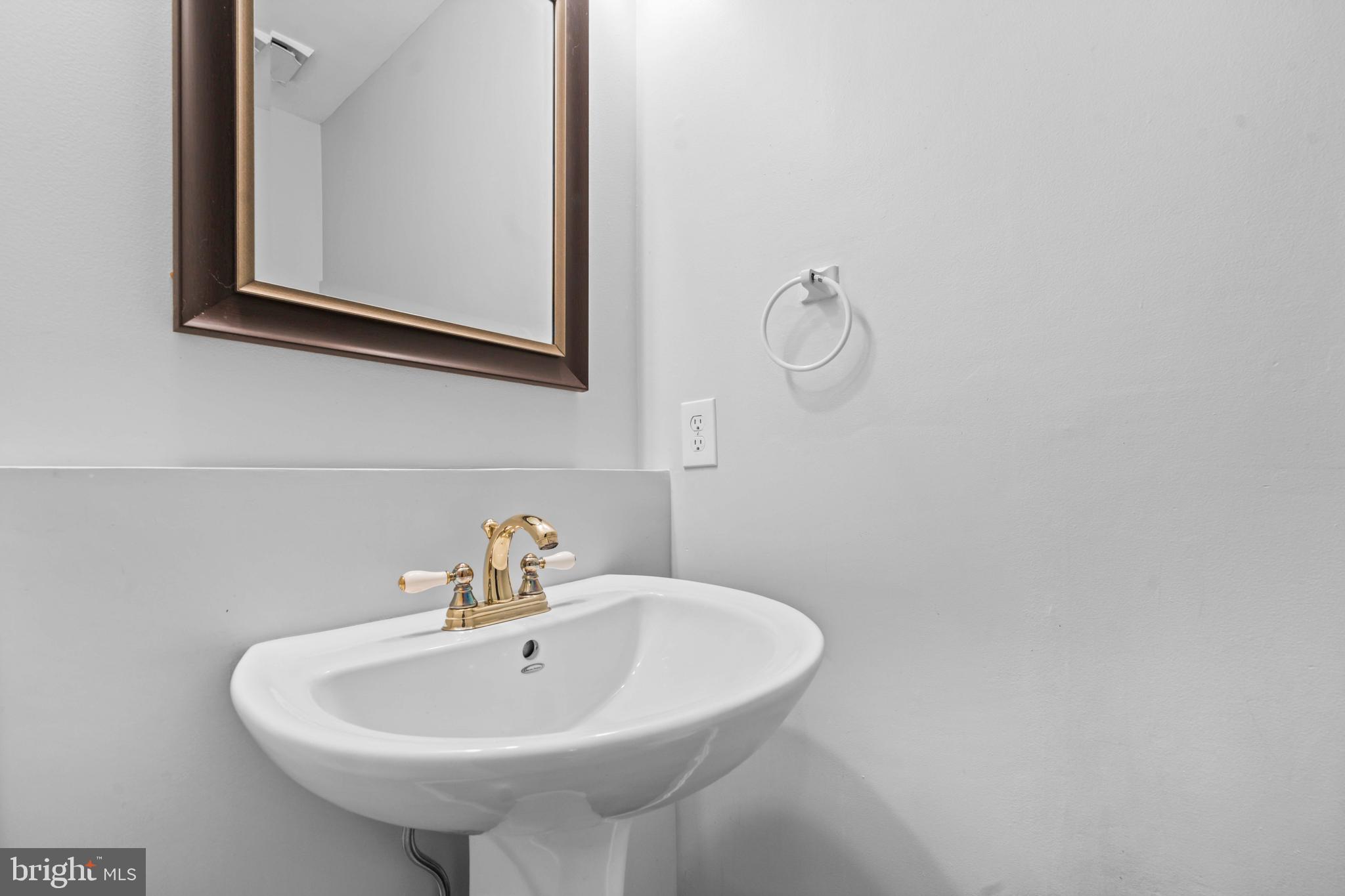 COUNTRYSIDE - Residential