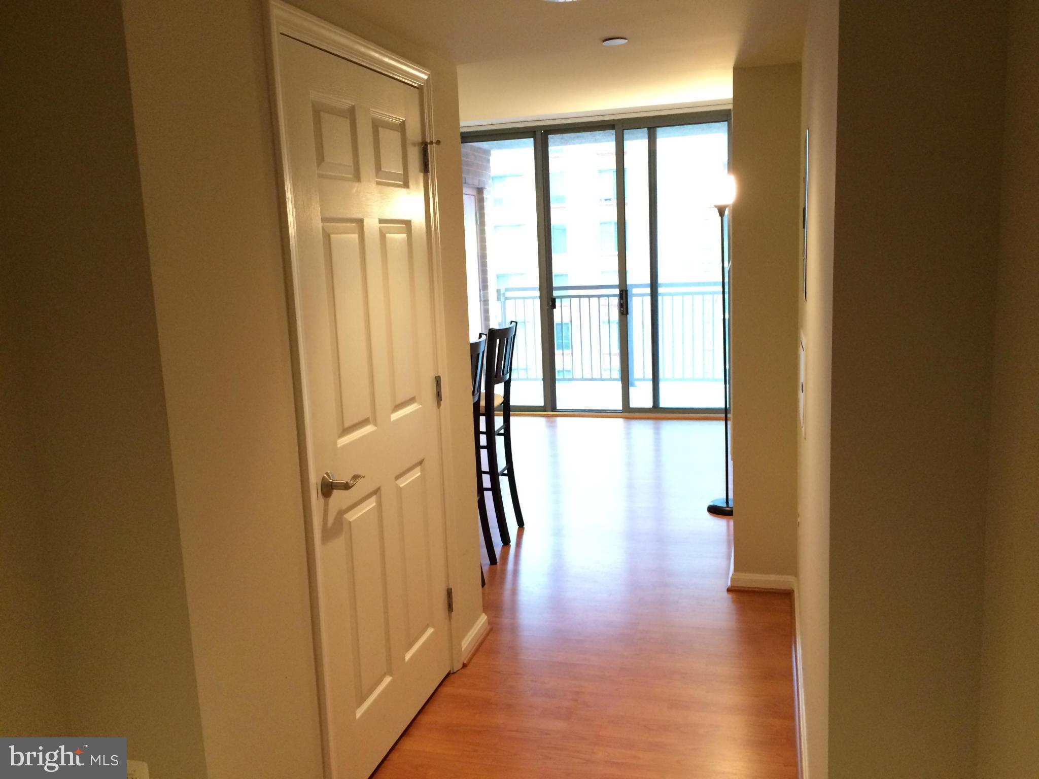 GALLERY AT WHITE FLINT - Residential