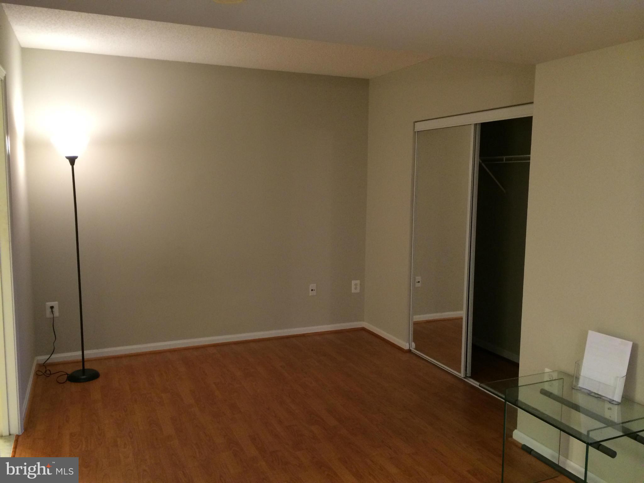 GALLERY AT WHITE FLINT - Residential