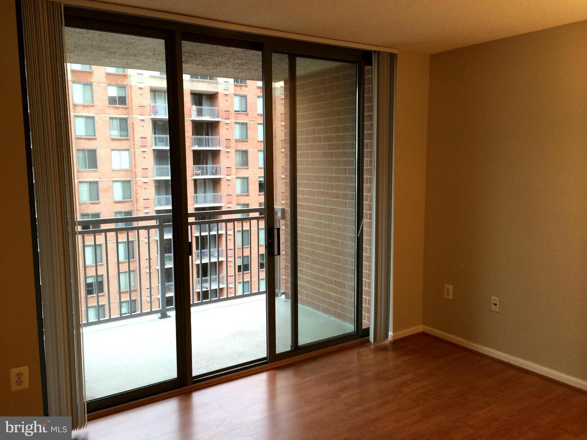 GALLERY AT WHITE FLINT - Residential