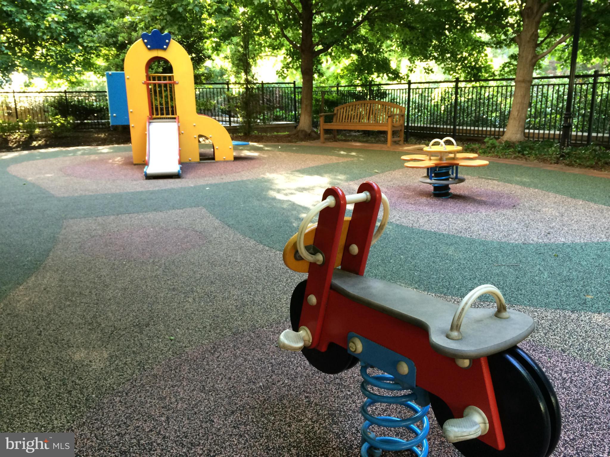 GALLERY AT WHITE FLINT - Residential