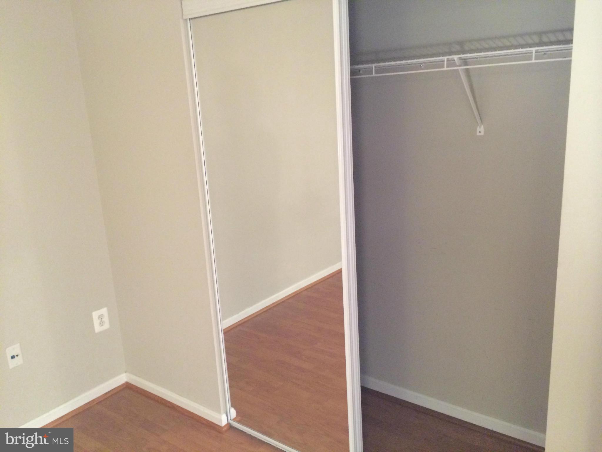 GALLERY AT WHITE FLINT - Residential