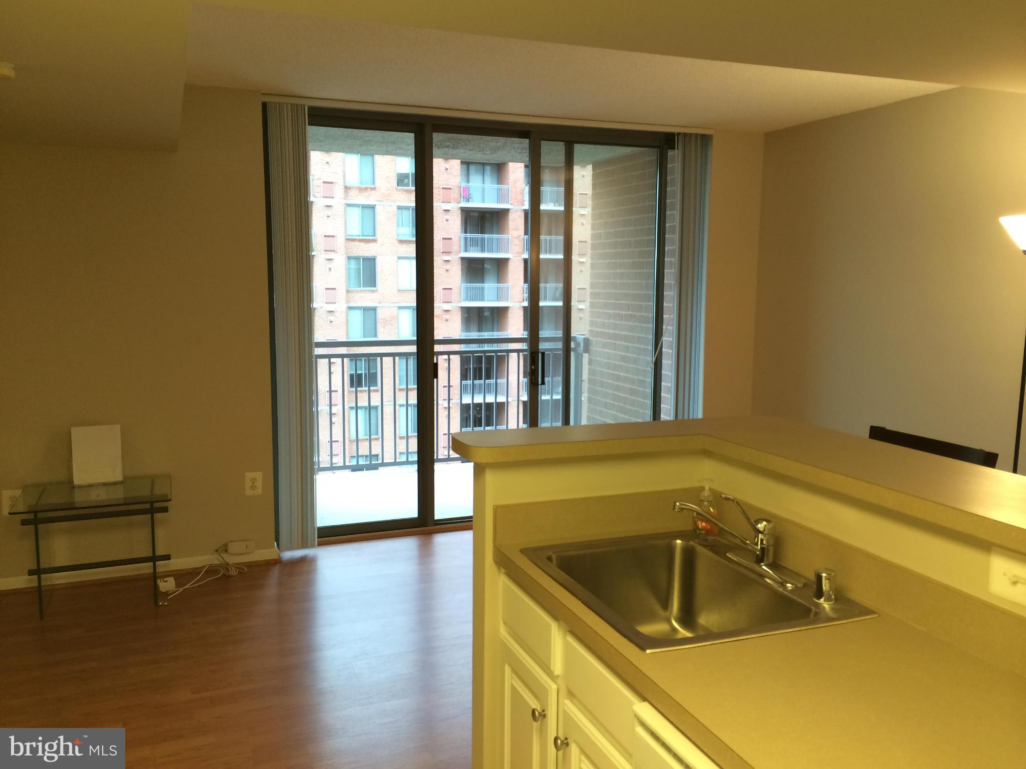 GALLERY AT WHITE FLINT - Residential