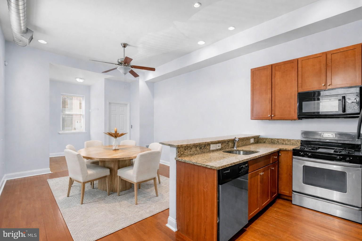 FAIRMOUNT - Residential Income