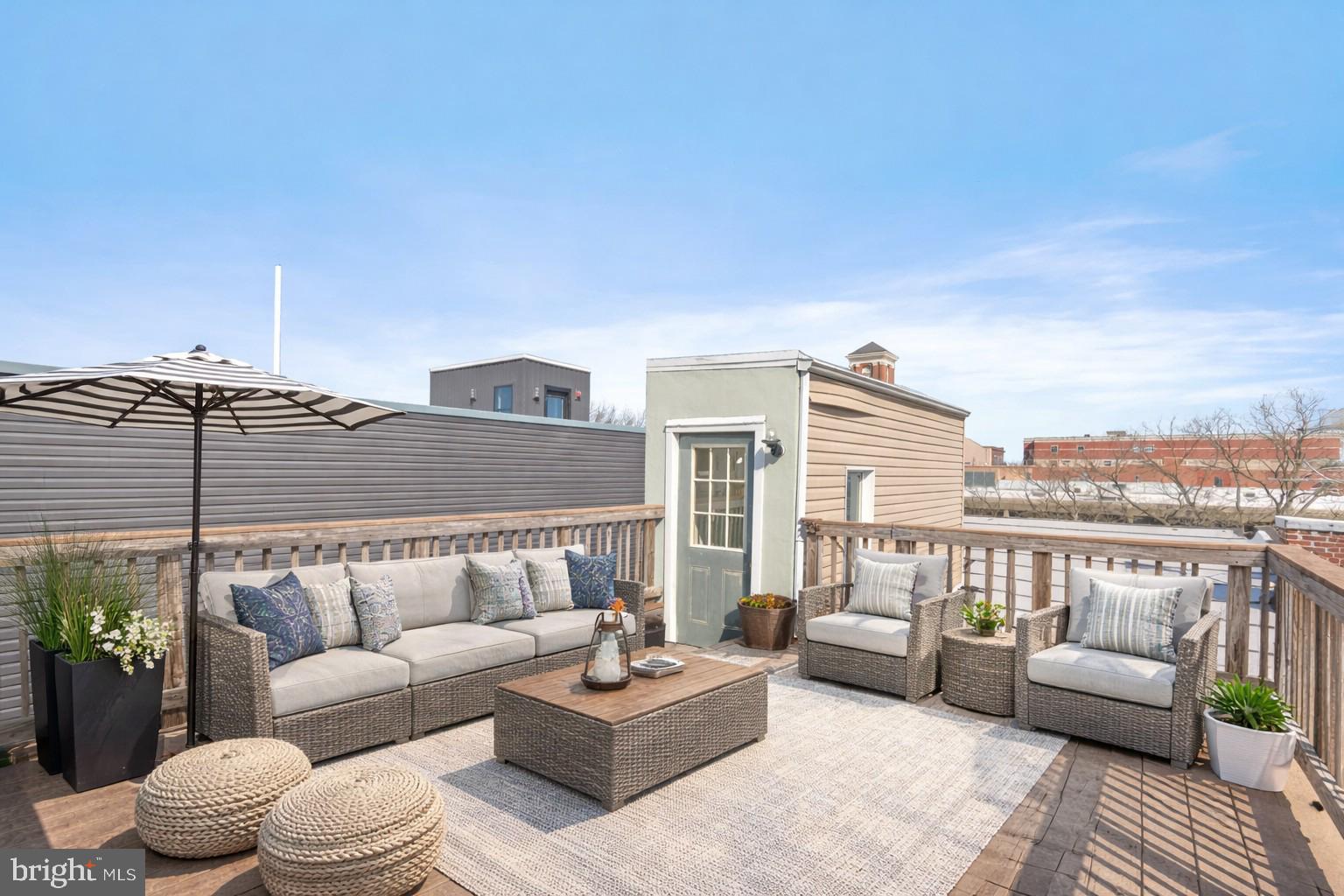 FAIRMOUNT - Residential Income