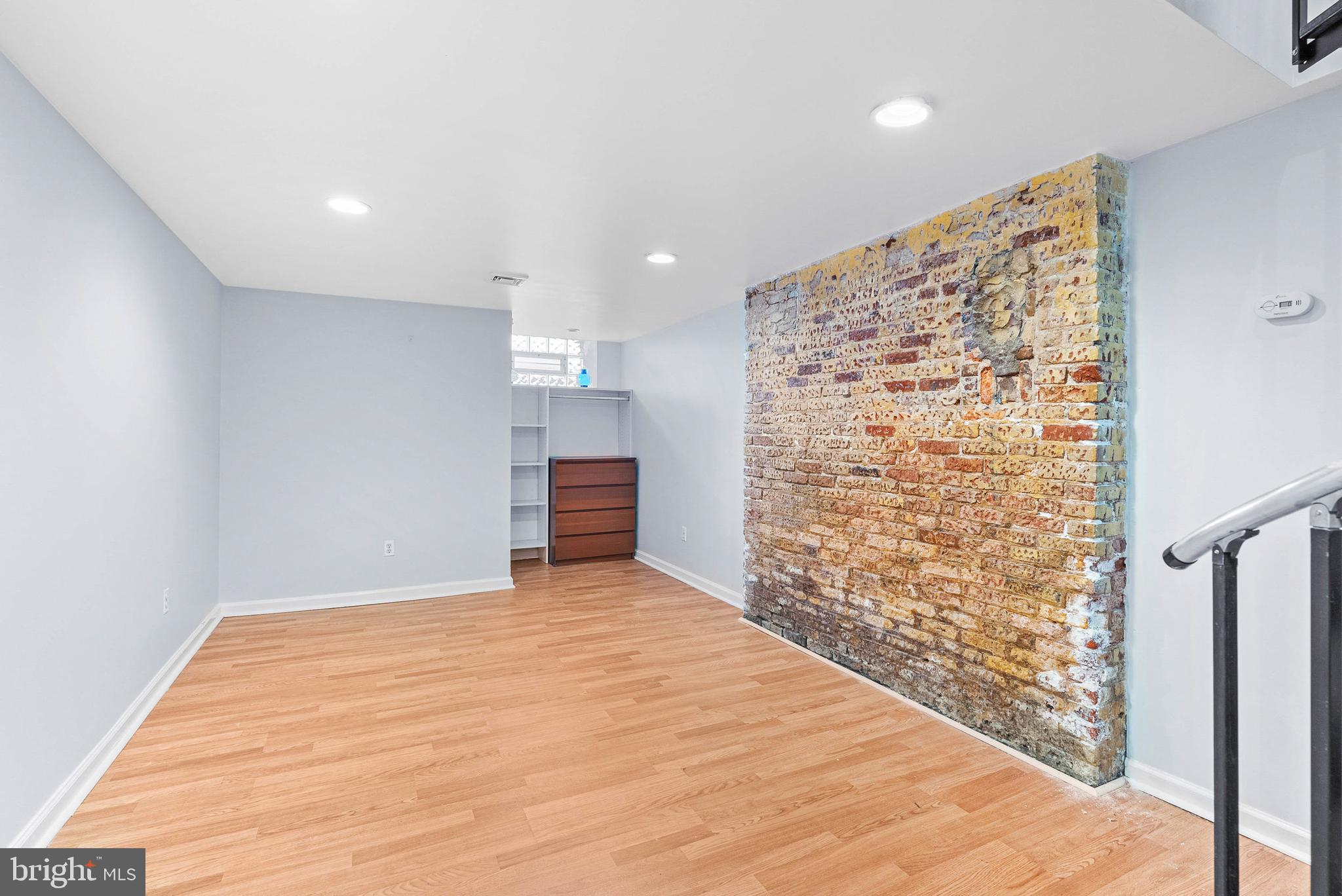 FAIRMOUNT - Residential Income