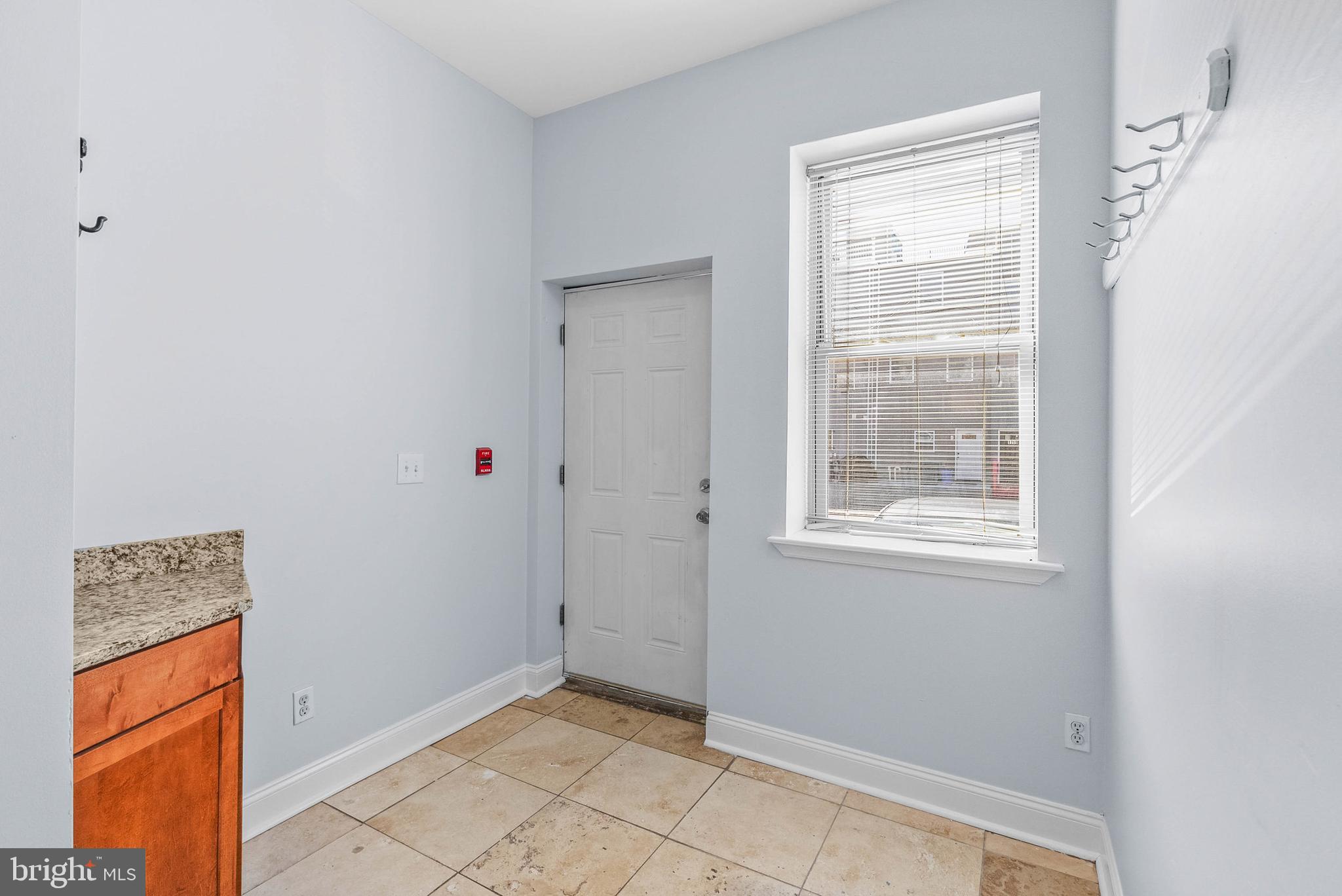 FAIRMOUNT - Residential Income