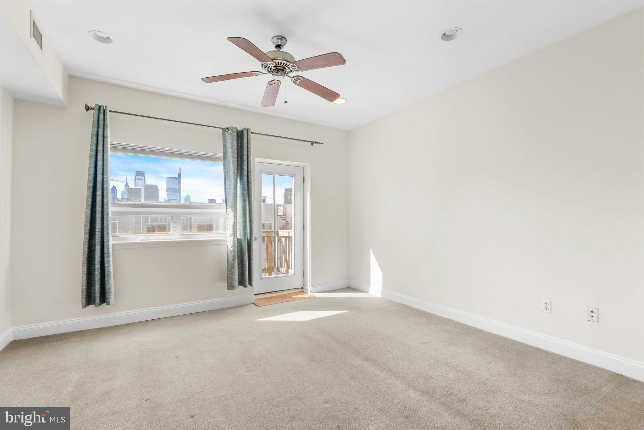 FAIRMOUNT - Residential Income