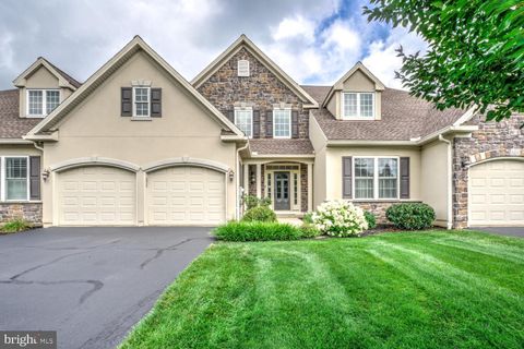 Photo of 802 Huntington Place, LANCASTER, PA 17601 (MLS # PALA2073242)