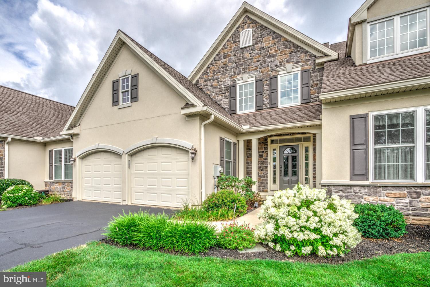 802 HUNTINGTON PLACE