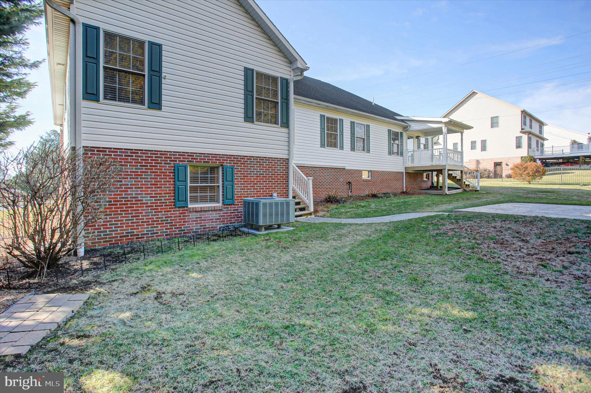 TOWN AND COUNTRY - Residential