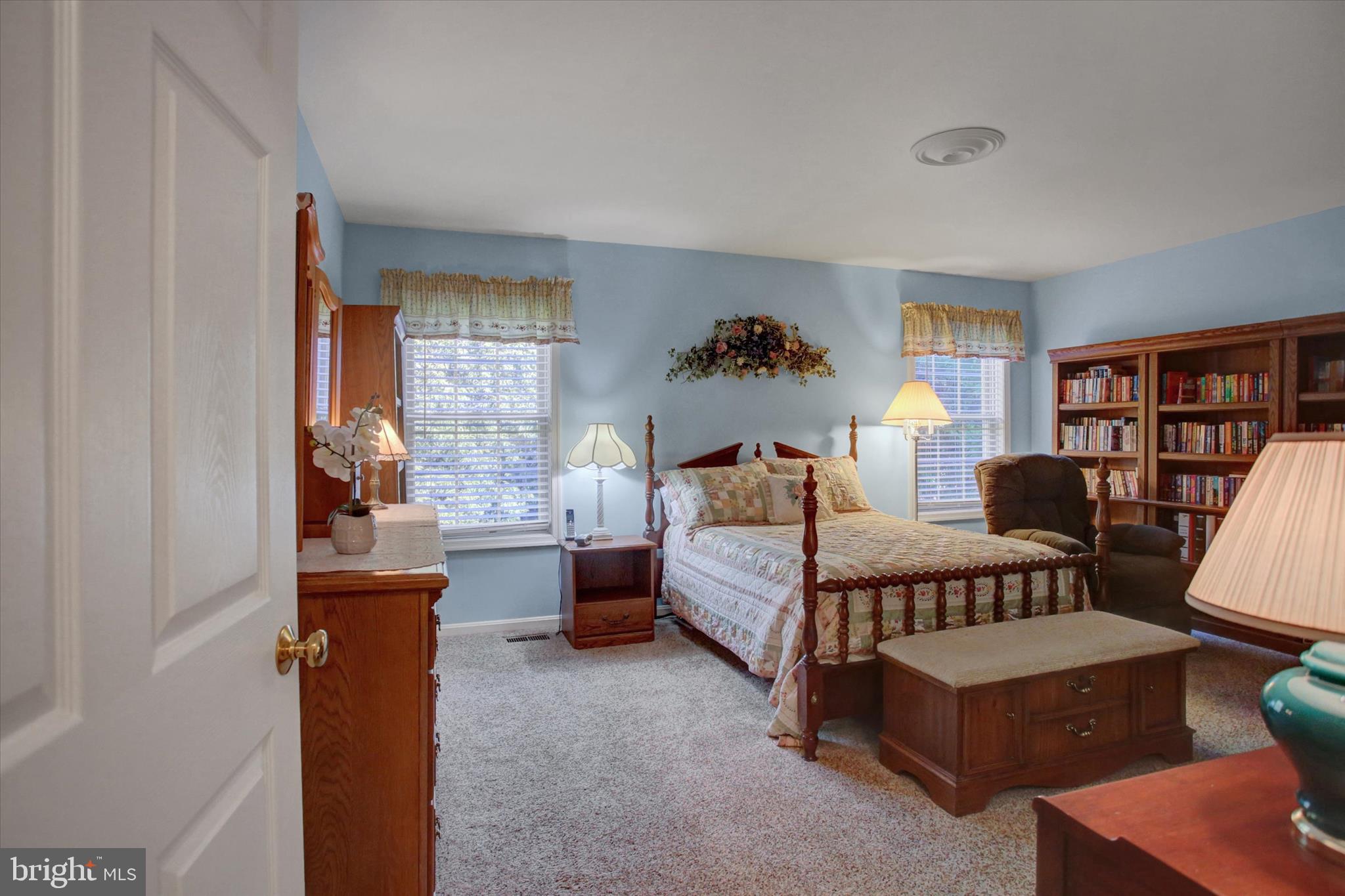 TOWN AND COUNTRY - Residential