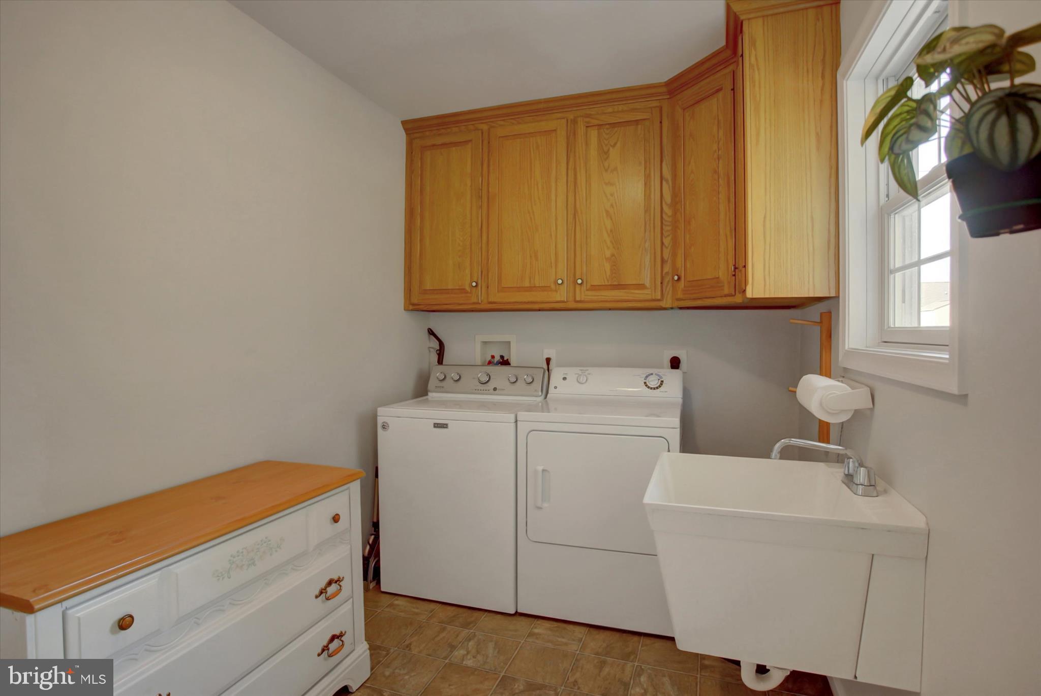 TOWN AND COUNTRY - Residential