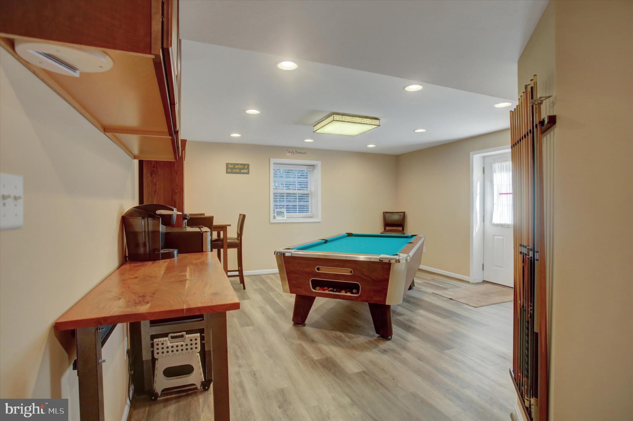 TOWN AND COUNTRY - Residential