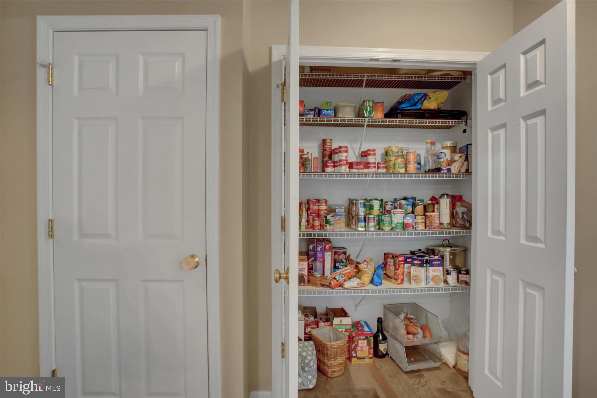 TOWN AND COUNTRY - Residential