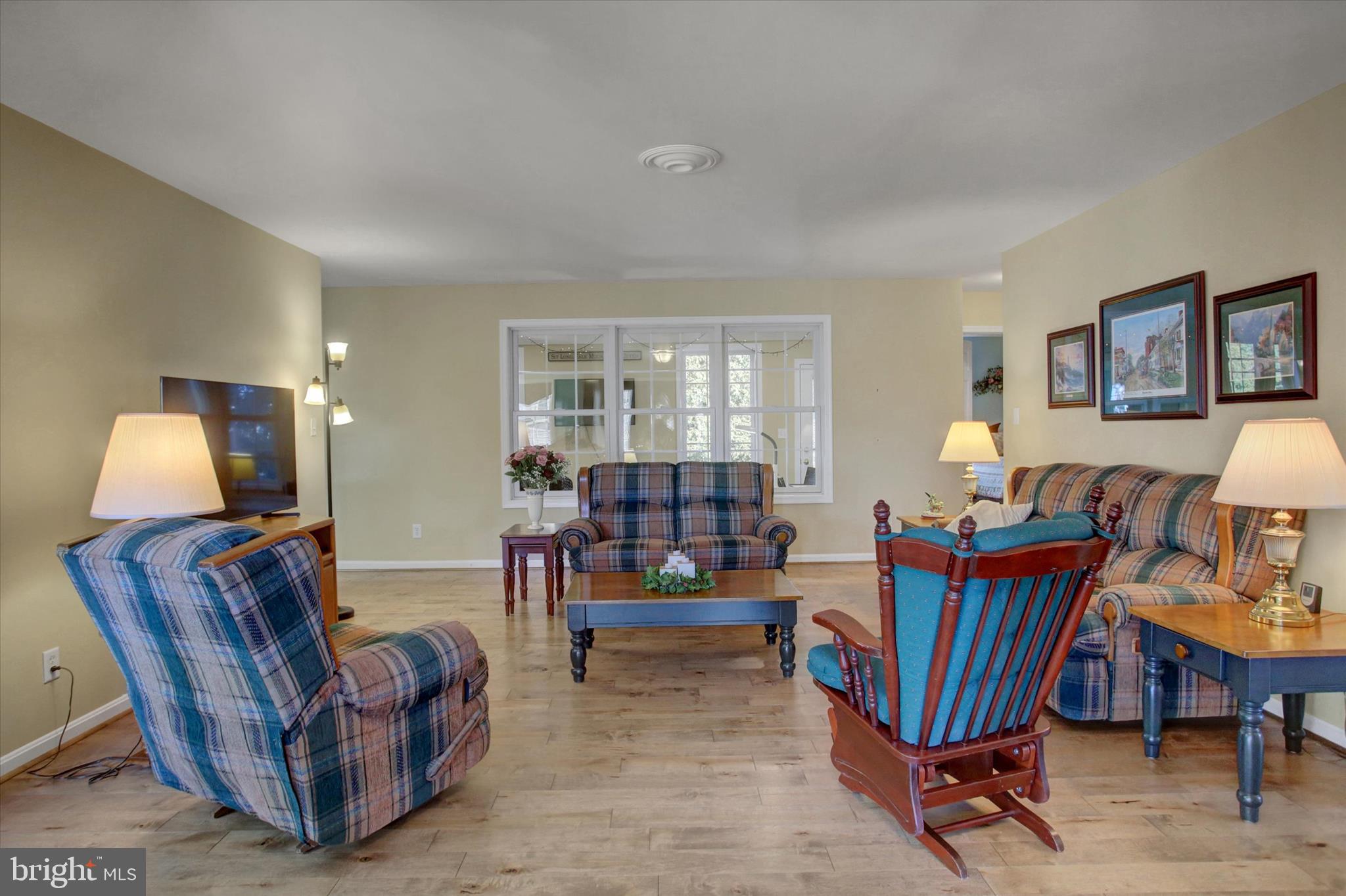 TOWN AND COUNTRY - Residential