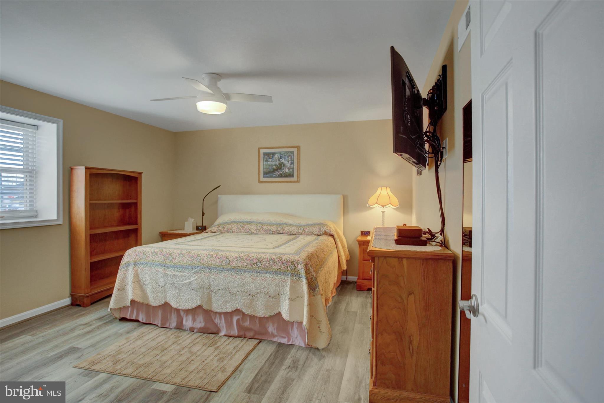 TOWN AND COUNTRY - Residential